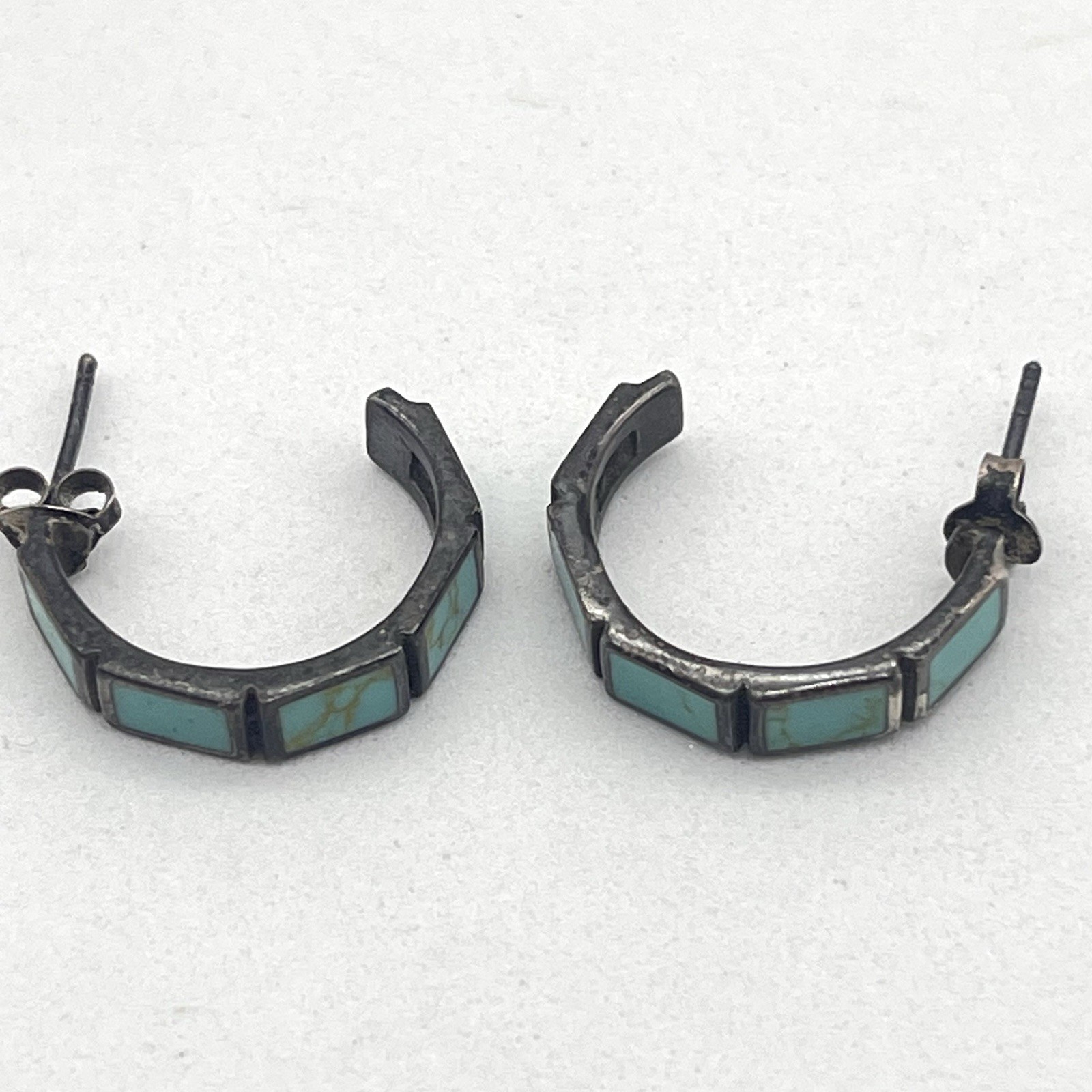 Vintage Sterling Silver Earrings Turquoise Inlay Stamped 925 Thailand 1″