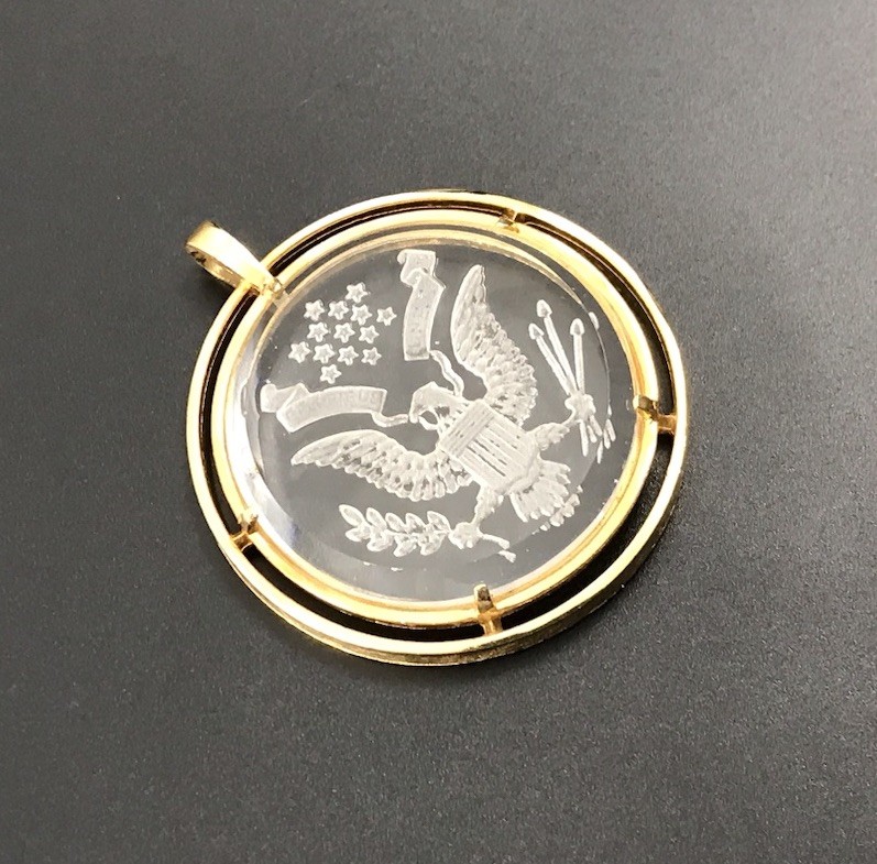 VTG Crown Trifari Reverse Glass Cameo Eagle Stars Stripes America Pendant. #1008