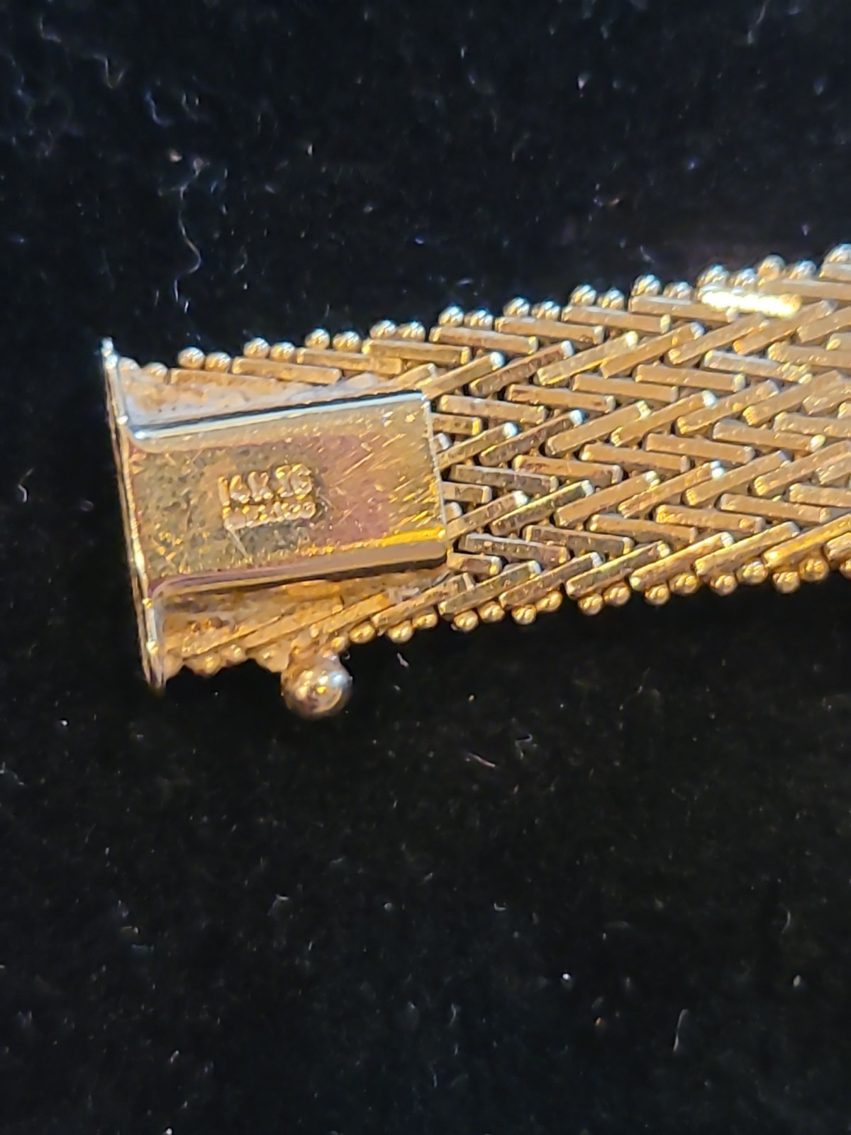 Bracelet IG 14 kt wheat woven. 25.64 g 8 in. Papers & box. Mexico
