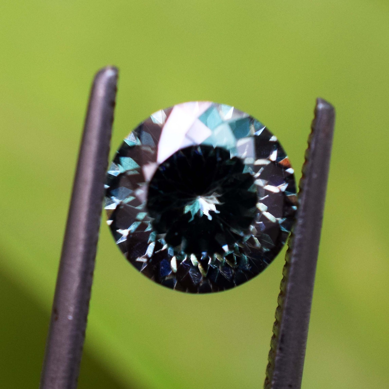 Certified 1.77 Ct Lab-Created Bluish Green Diamond Round Cut Sparkling Gemstone
