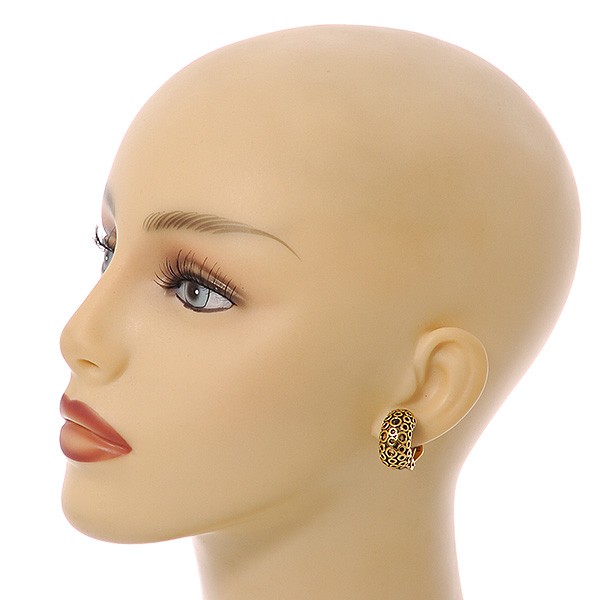 C Shape Pattern Clip On Earrings In Aged Gold Tone – 20mm L