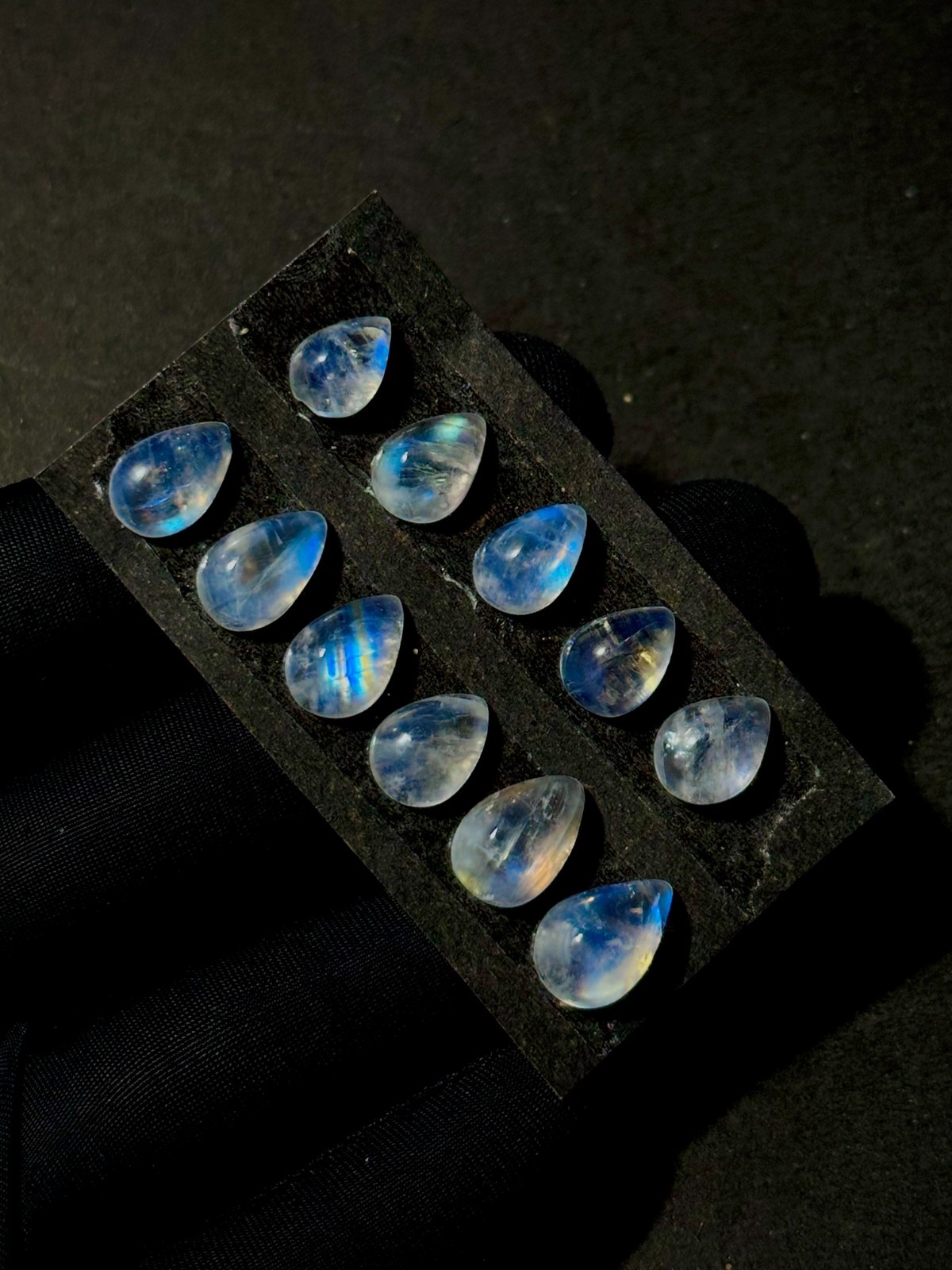 38Carat Natural Rainbow Moonstone, Blue Flash Loose Gemstone, Mix Size Moonstone