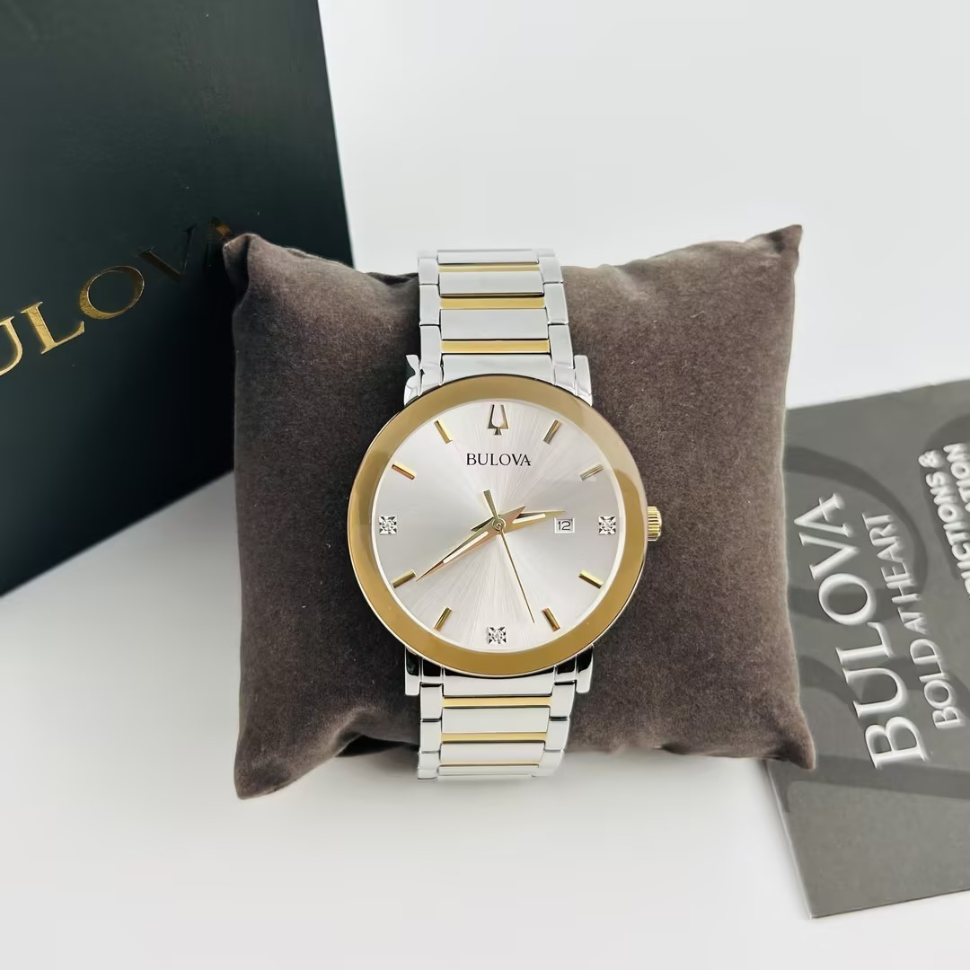 Bulova Futuro Modern 98D151 Silver Dial Diamond Calendar Men’s Quartz Watch 42mm