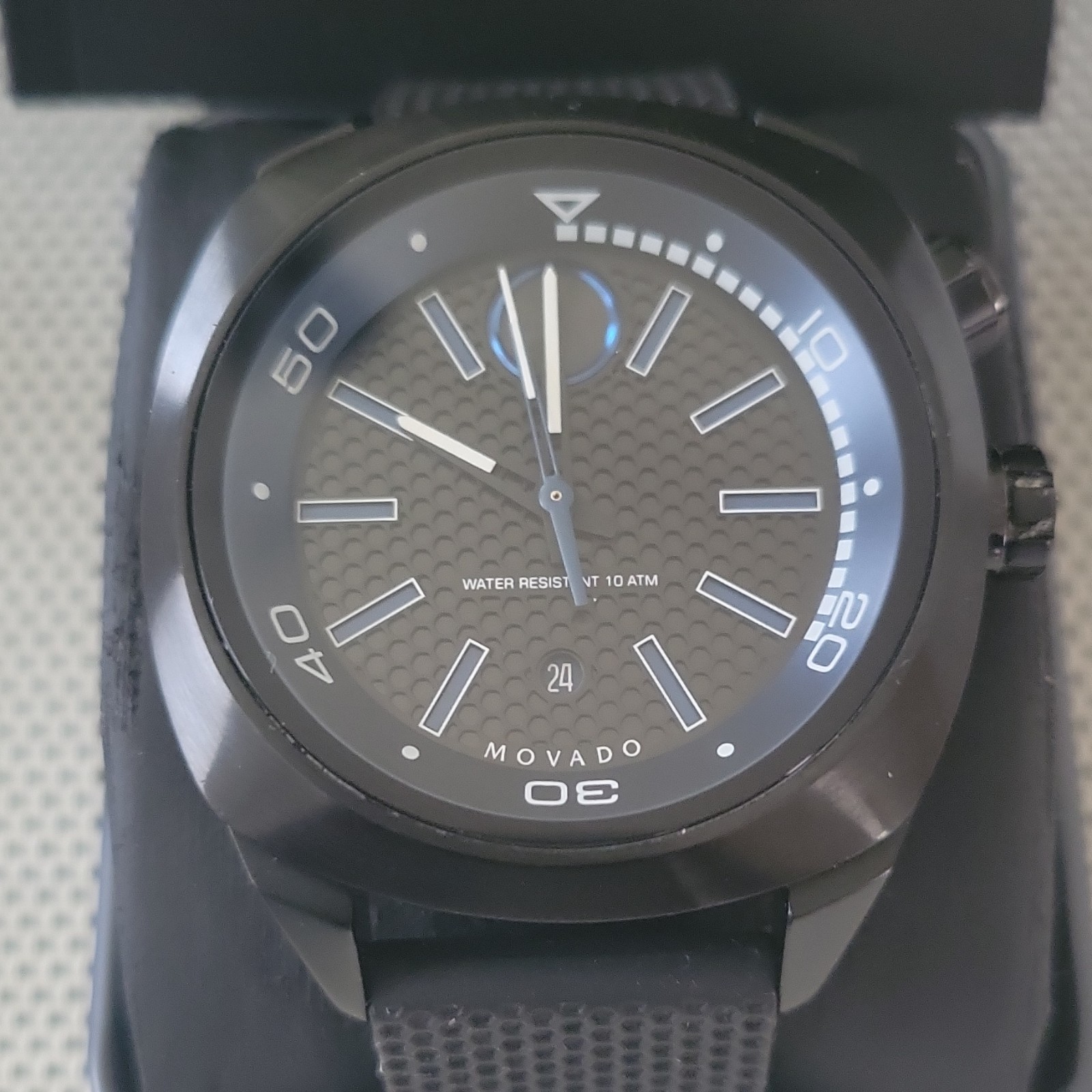 Movado Bold Men’s Quartz 44mm Black/Blue Dial Rubber Strap 100m Date Box