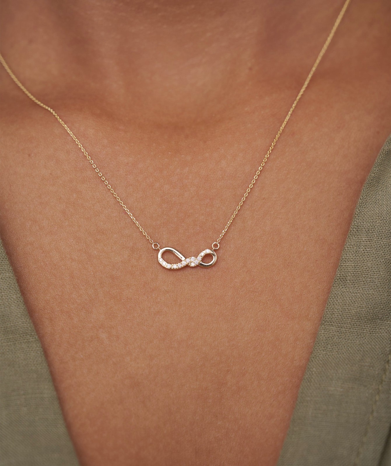 14K Gold Round E-F/VVS-VS Lab Grown Diamond Horizontal Infinity Pendant Necklace