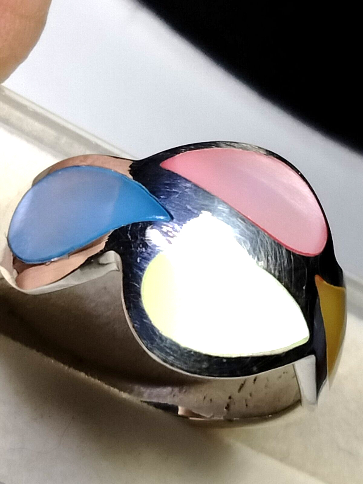 LOVELY! MOP INLAYS IN STERLING SILVER.925 RING SIZE 9.0-9.25!