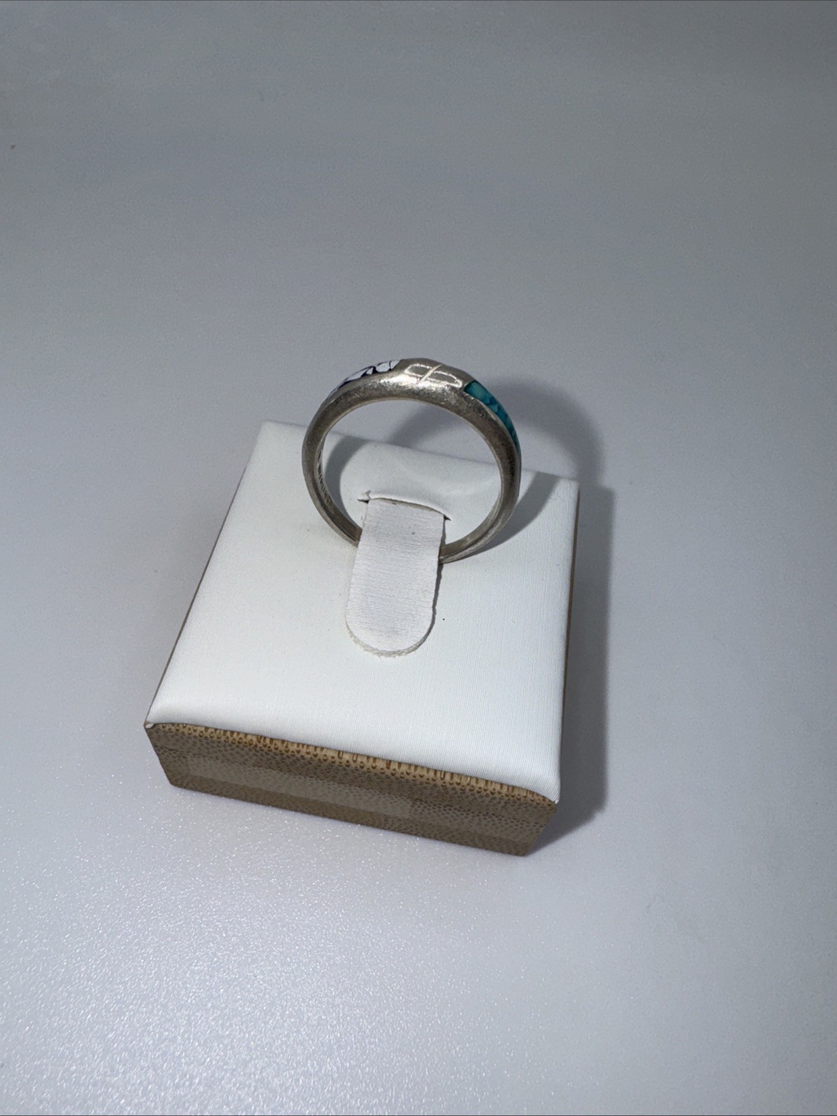 Vintage Sterling With Crushed Turquoise And Other Crushed Stone Sz 6.25