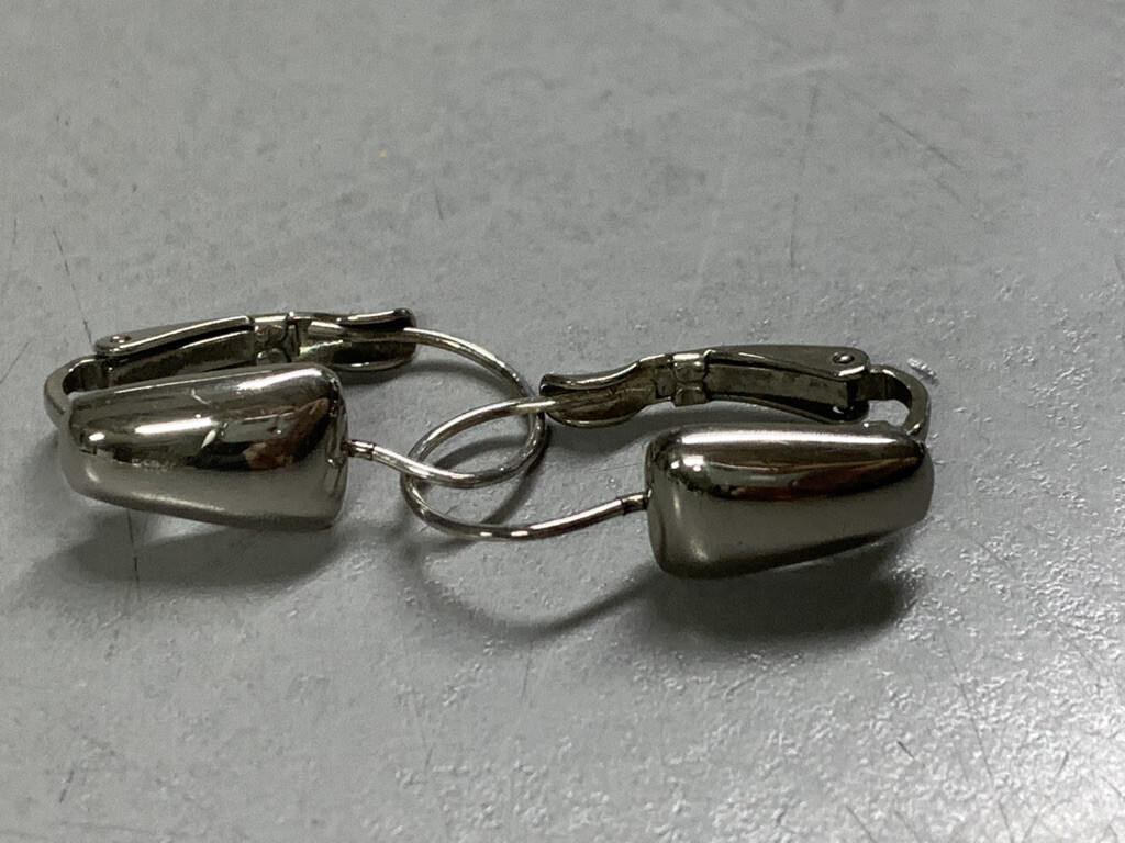 Set of Two Silver Earrings – Stud – Classic Design