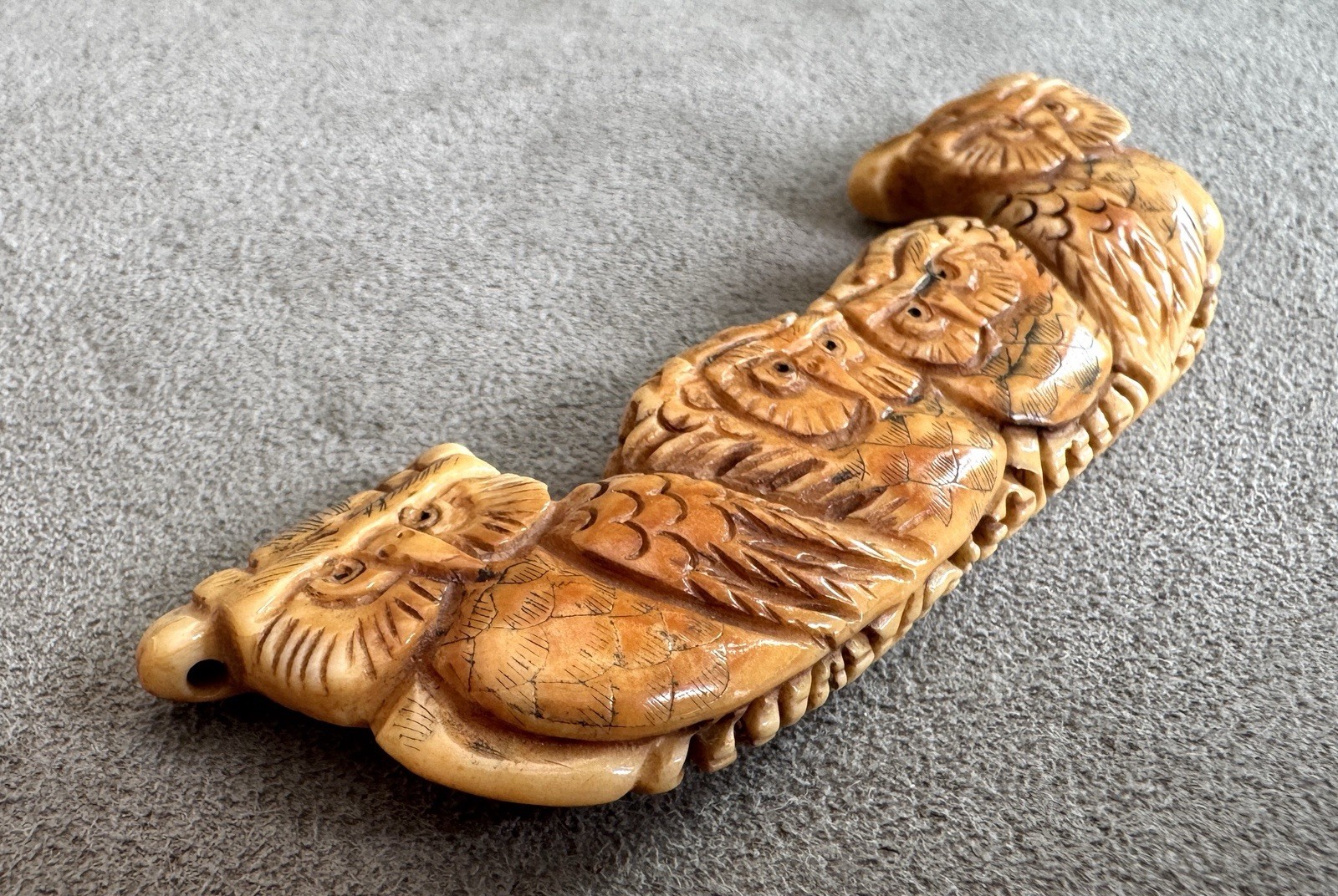 Vtg 4 OWLS PENDANT Handcarved Bovine Bone 3.5″ Long with Hanging Holes on Ends