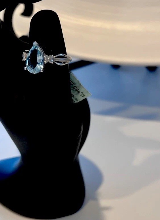 Outstanding Aquamarine Ring 14k W/G pear cut 2.65ct 12×18 .20 dia Size 7