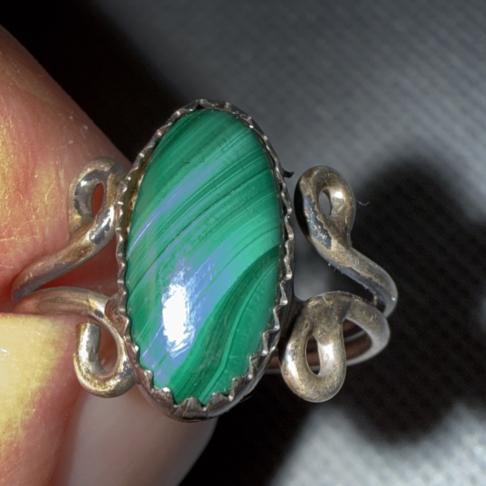 Natural Malachite, 925 Sterling Silver Ring-3.17grams. size 8. Needs Repair.