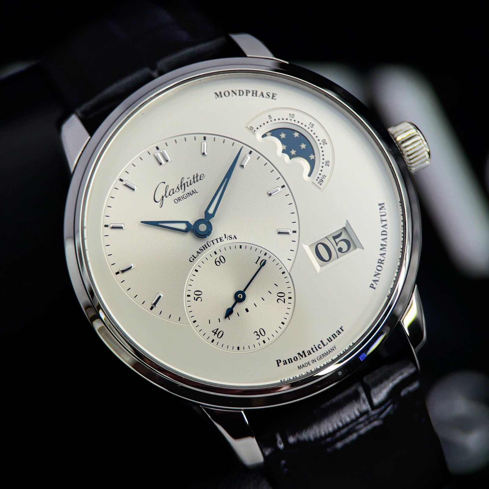 Glashütte Original PanoMaticLunar 2023–1-90-02-42-32-05 Full Set Box & Papers