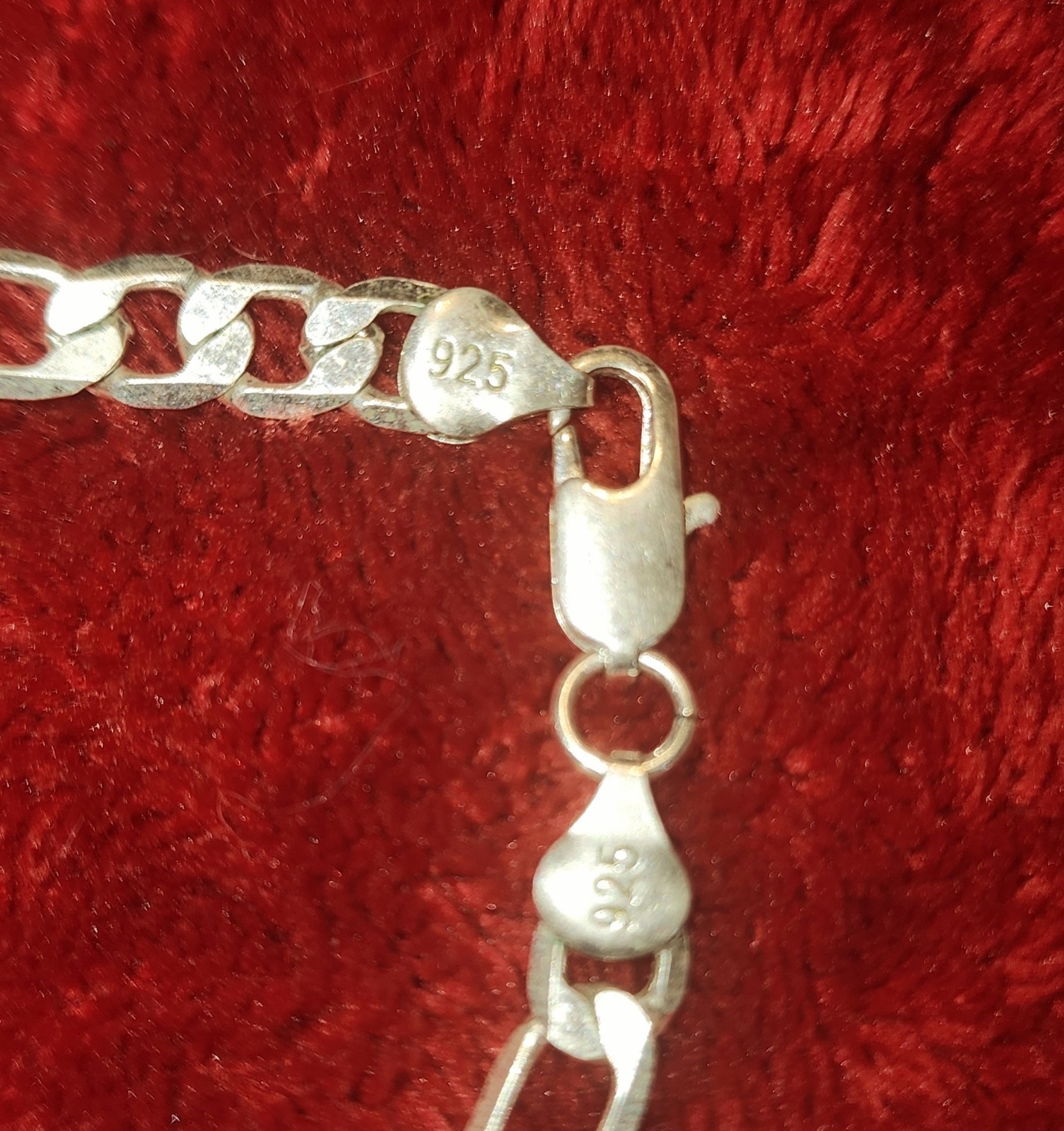 Mens 925 sterling silver Figaro link chain 6mm wide, 24 Inches 25.4 g New gift