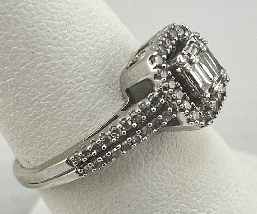 10k 3.17g White Gold Baguette Diamond Halo Ring Size 7.25 Beautiful!!!