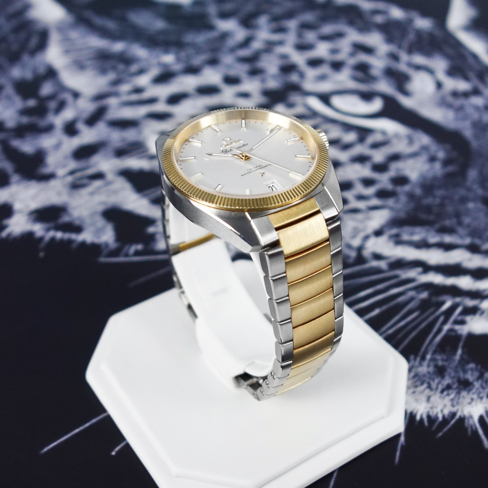 Omega Constellation Globemaster Full Set 2 Tone Gold & Steel 130.20.39.21.03.001
