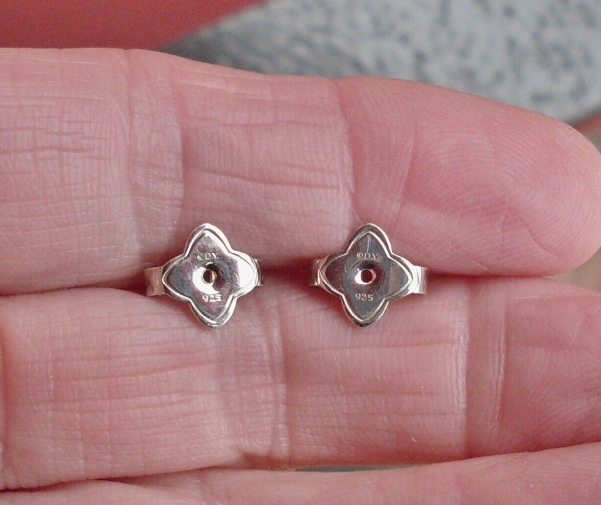 Current Item – David Yurman Cable Hoop Earrings – 2 Inches – DY Backs