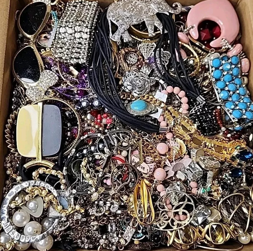 HUGE 20 Pounds Untested Jewelry Lot Vintage Mod Junk Craft & Good Resell Mix In