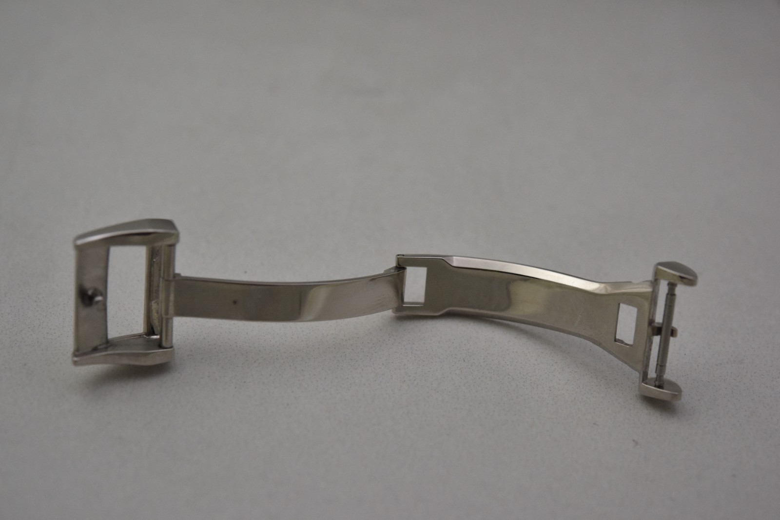 A Lange & Sohne PT950 Platinum deployant buckle clasp, 16mm, excellent