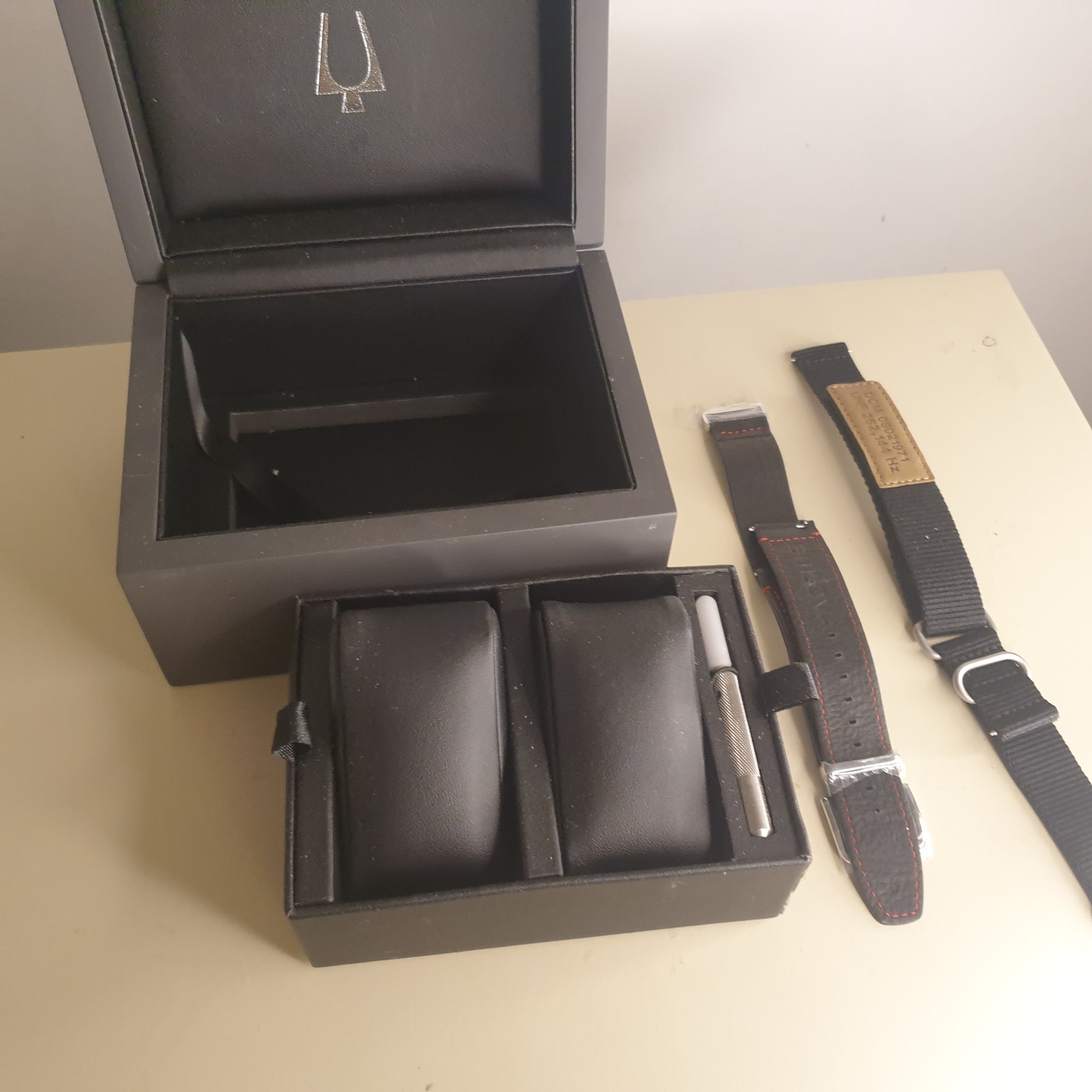 bulova watch presentation box new genuine plus 2 20mm straps 1 leather and tool