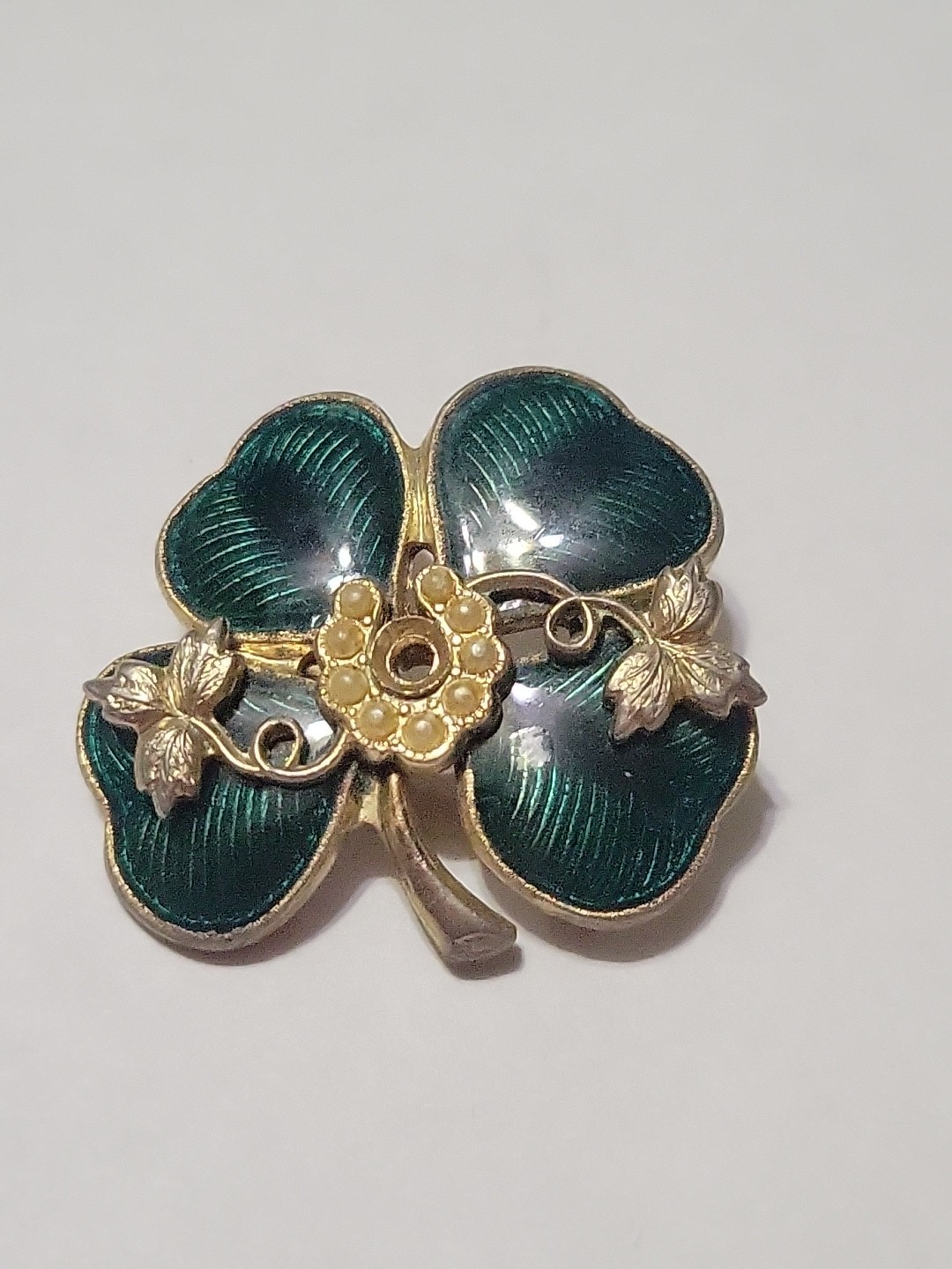 Vintage Green Enamelware Four Leaf Clover Lucky Brooch Pin