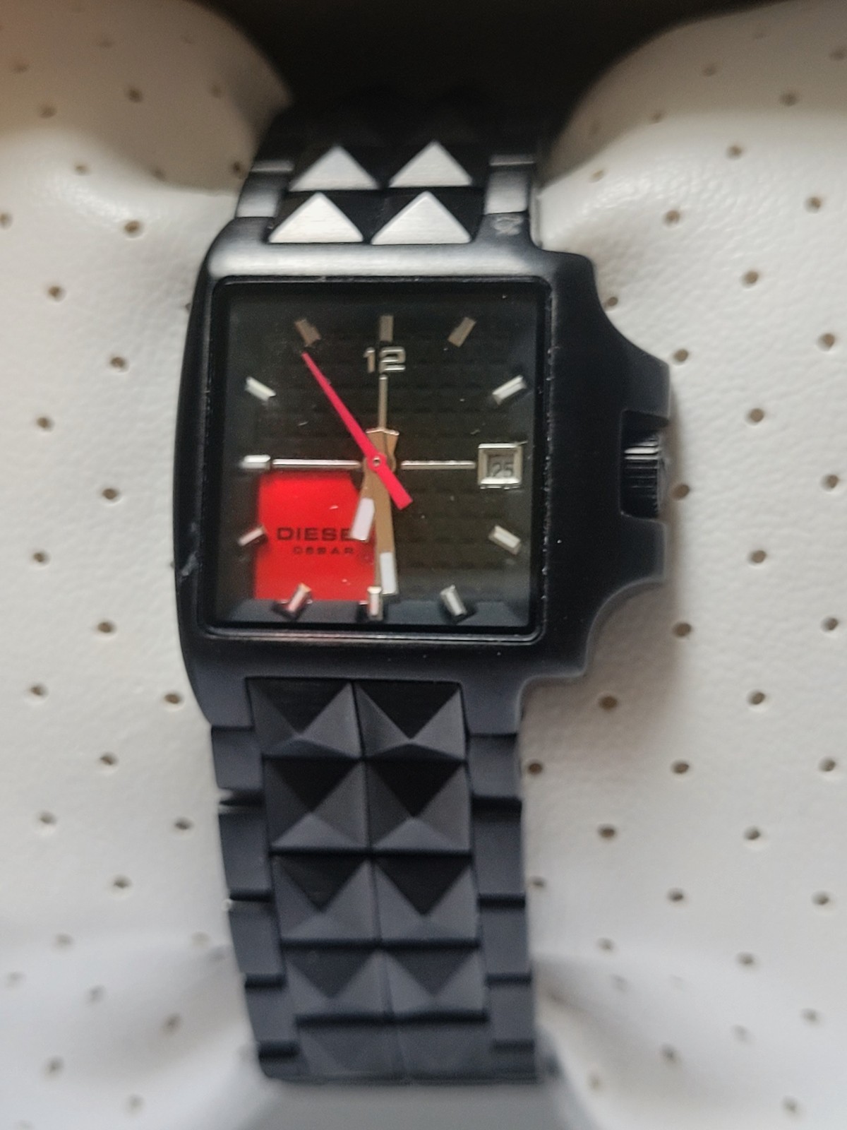 Womens Desiel Watch, NEW with Paper and original Box (Tech. Design)