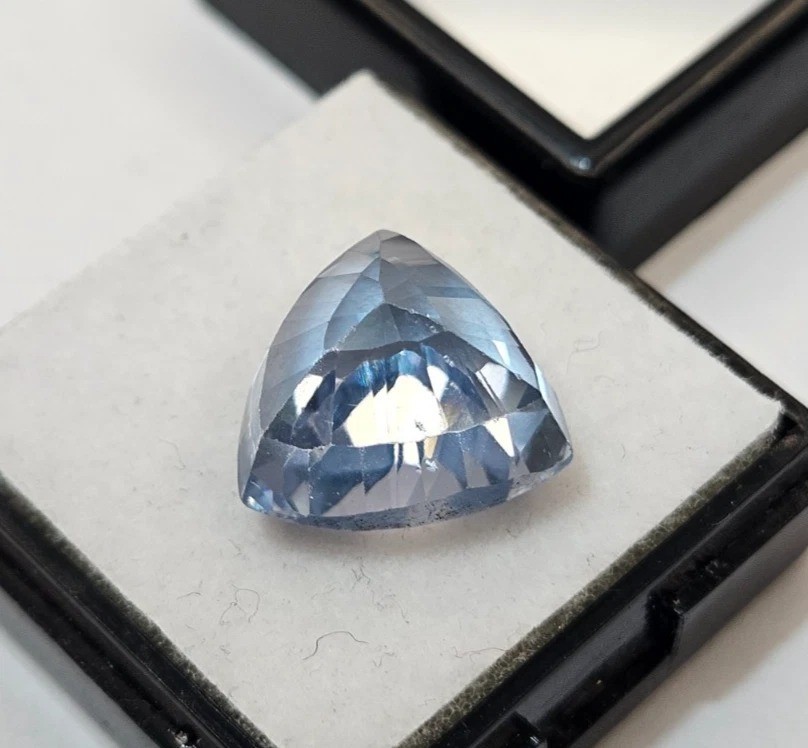 Natural Aquamarine Blue Colour 10+ Ct Trillion Cut Loose EGL Certified Gemstone