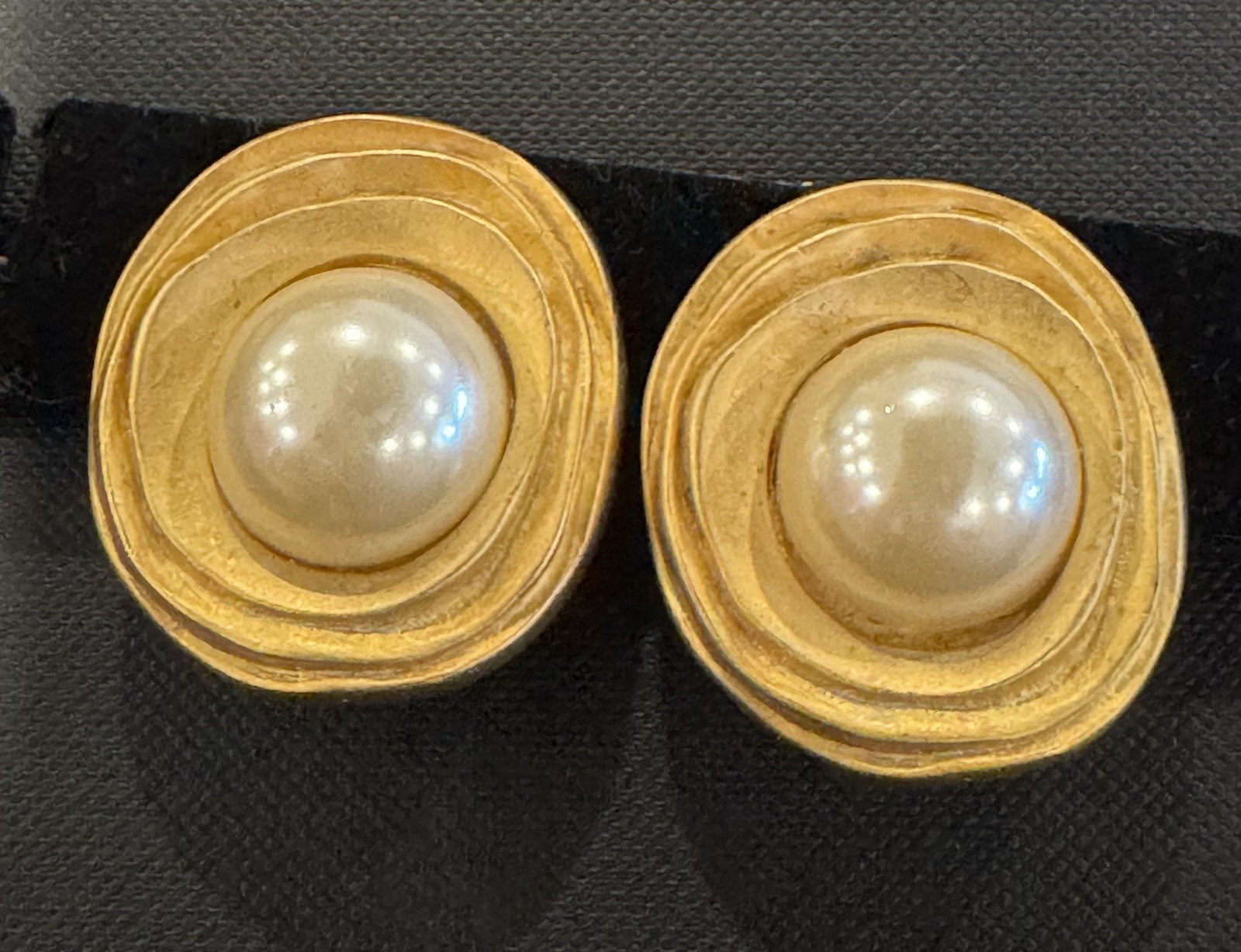 Vintage Gold Faux Pearl Earrings Delizza & Elster D&E Huge Statement Ripple Oval