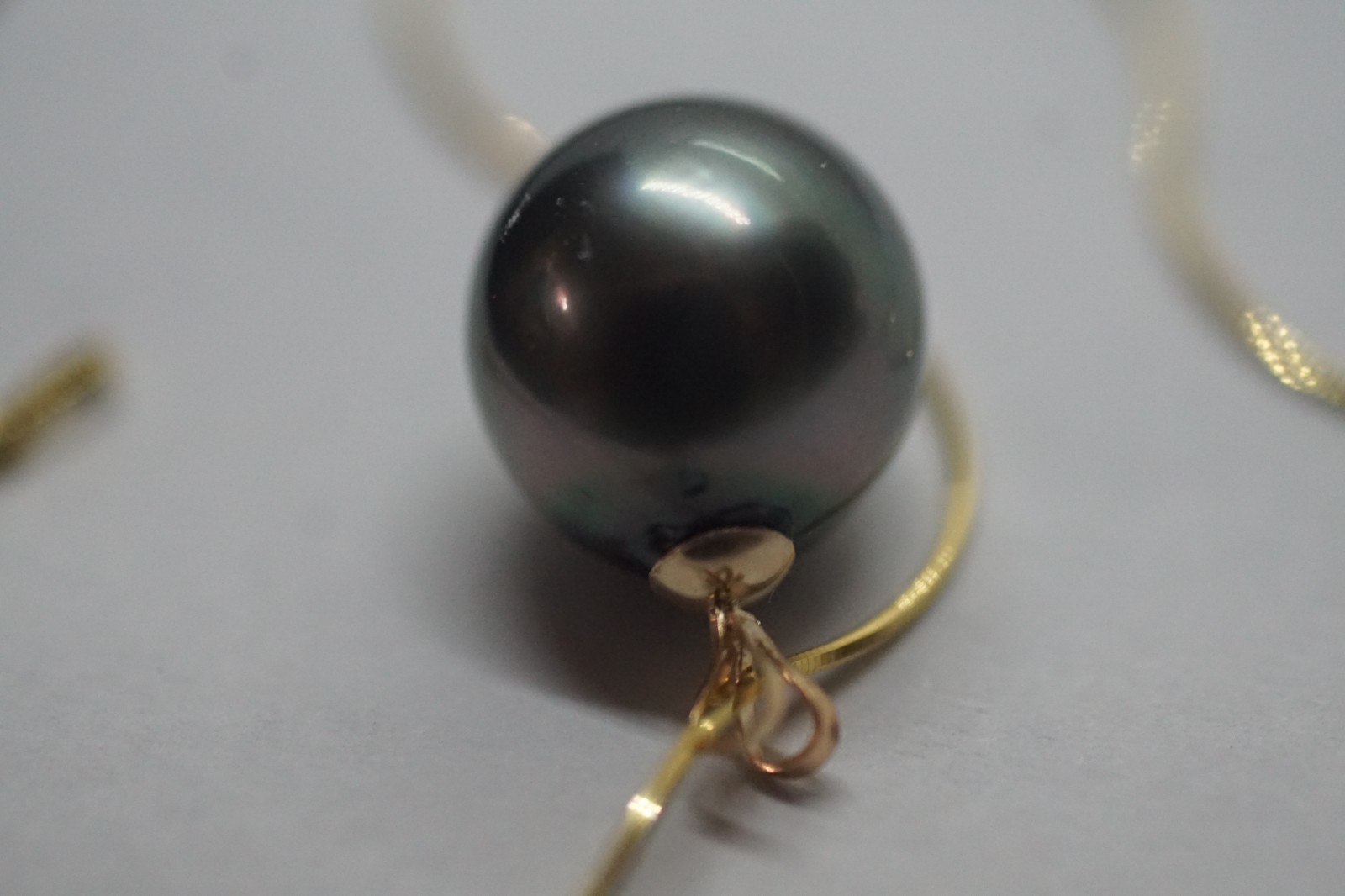 14KT 13.0mm AAA Medium Gray Genuine Tahitian Pearl Pendant NEW
