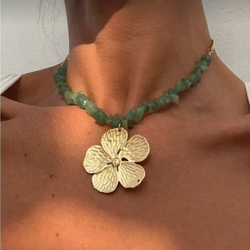 Elegant Green Stone Necklace