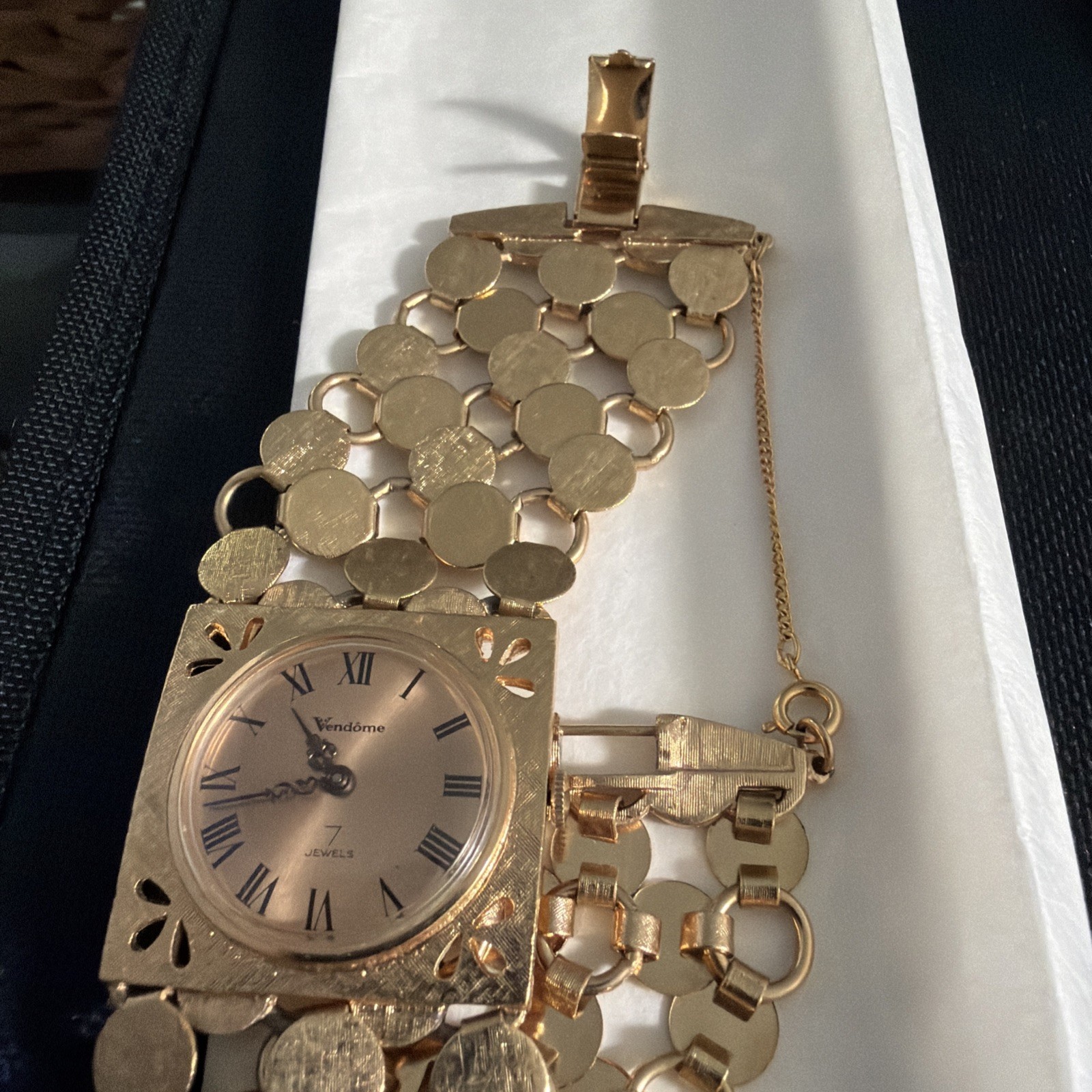 Vintage Women’s VENDOME Gold Tone 17 Jewel Mechanical Bracelet Watch, With Box