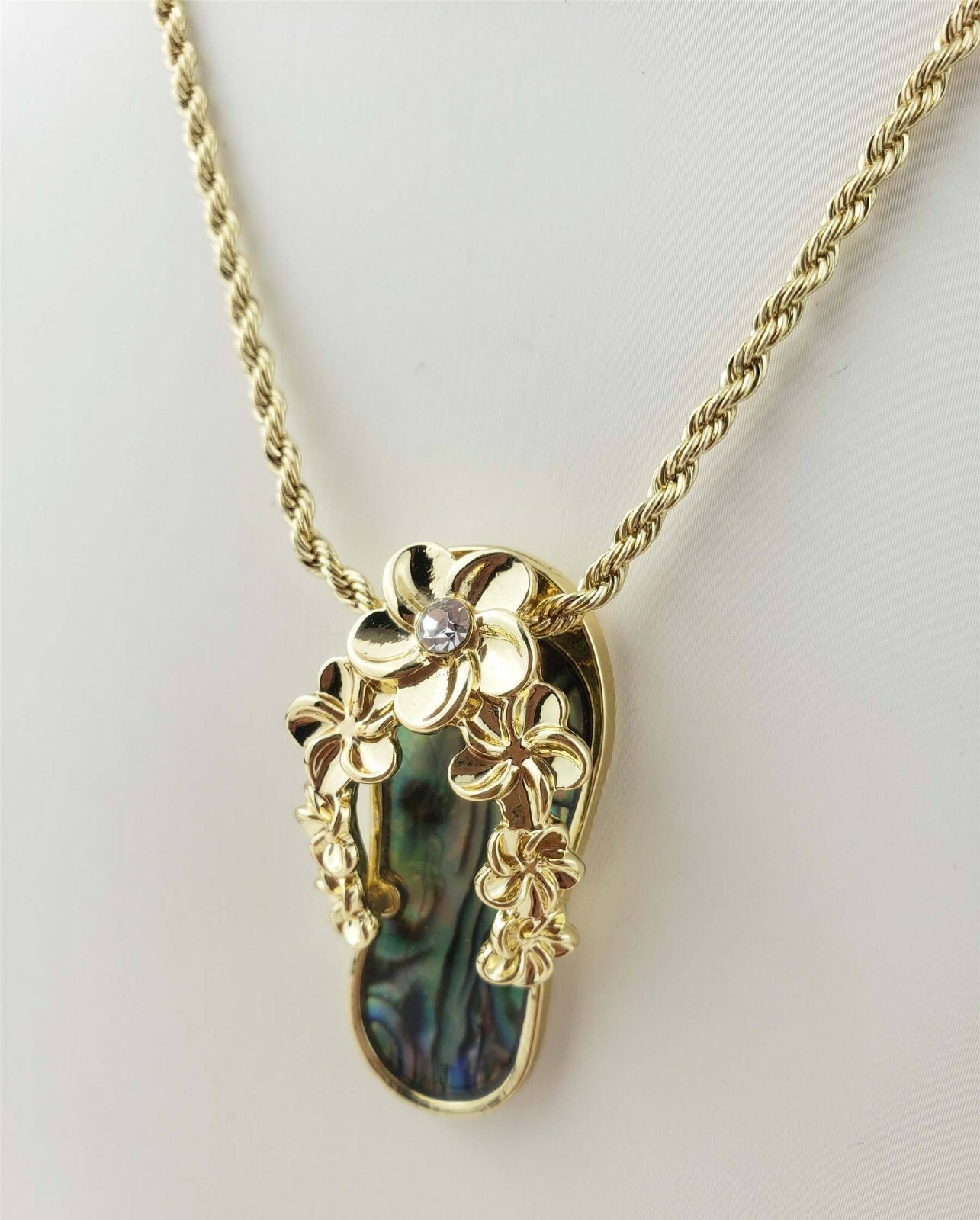 Hawaiian Paua Shell Slipper Pendant Necklace