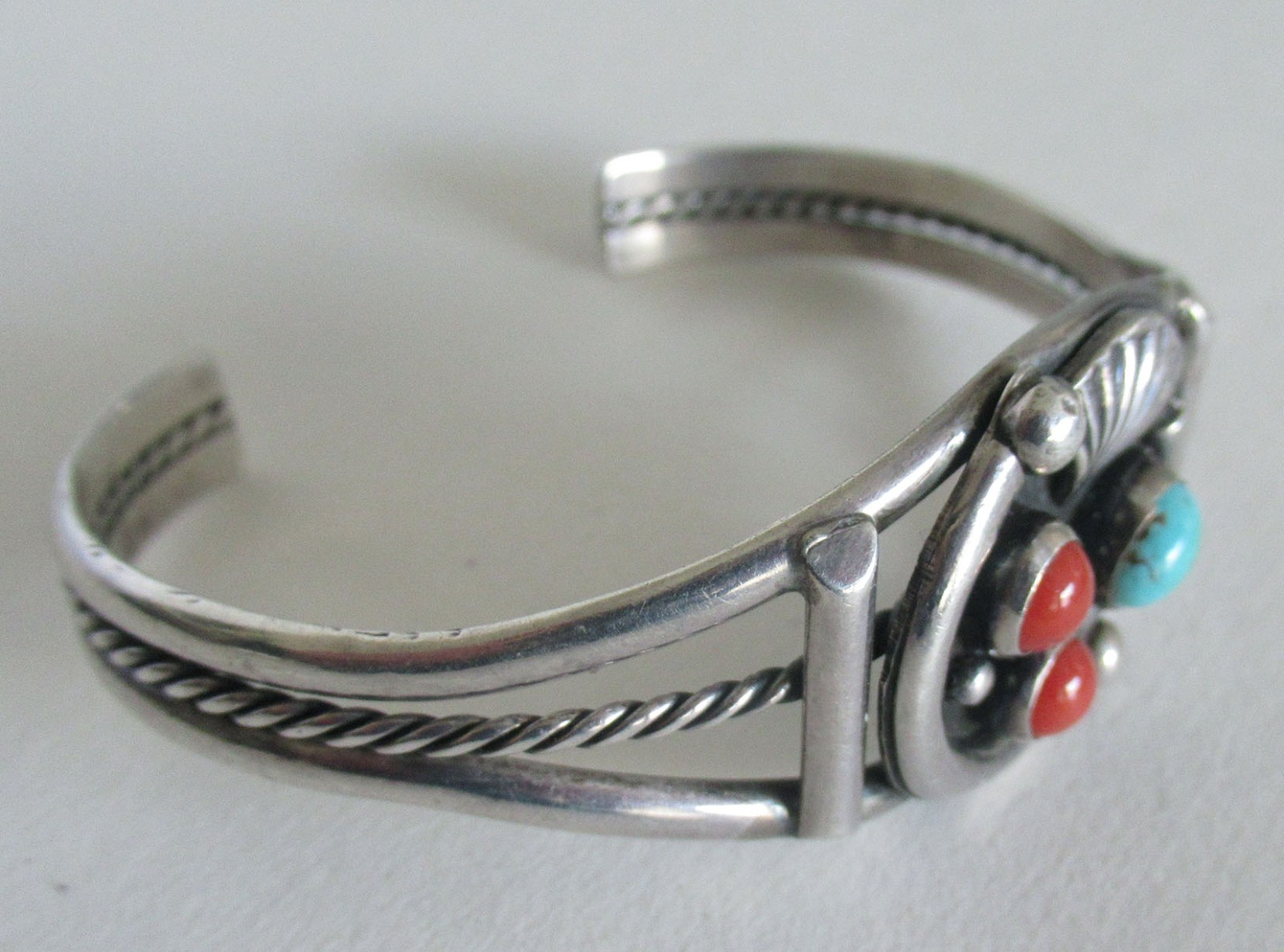 ERMA FRANCIS NAVAJO STERLING CUFF BRACELET, 6.50 INCHES WRIST, 1 INCH WIDE, 22 G