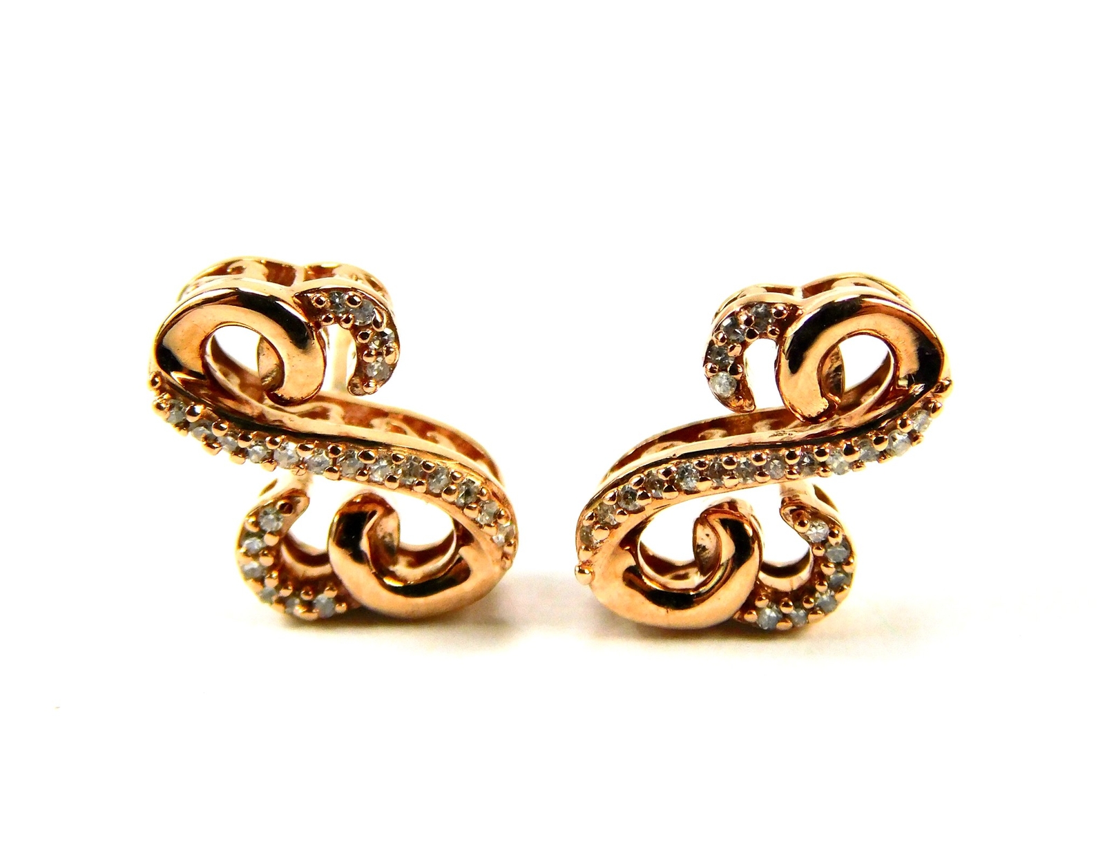 Beautiful 10K Rose Gold Diamond Designer’s Marked Stud Earrings Jewelry