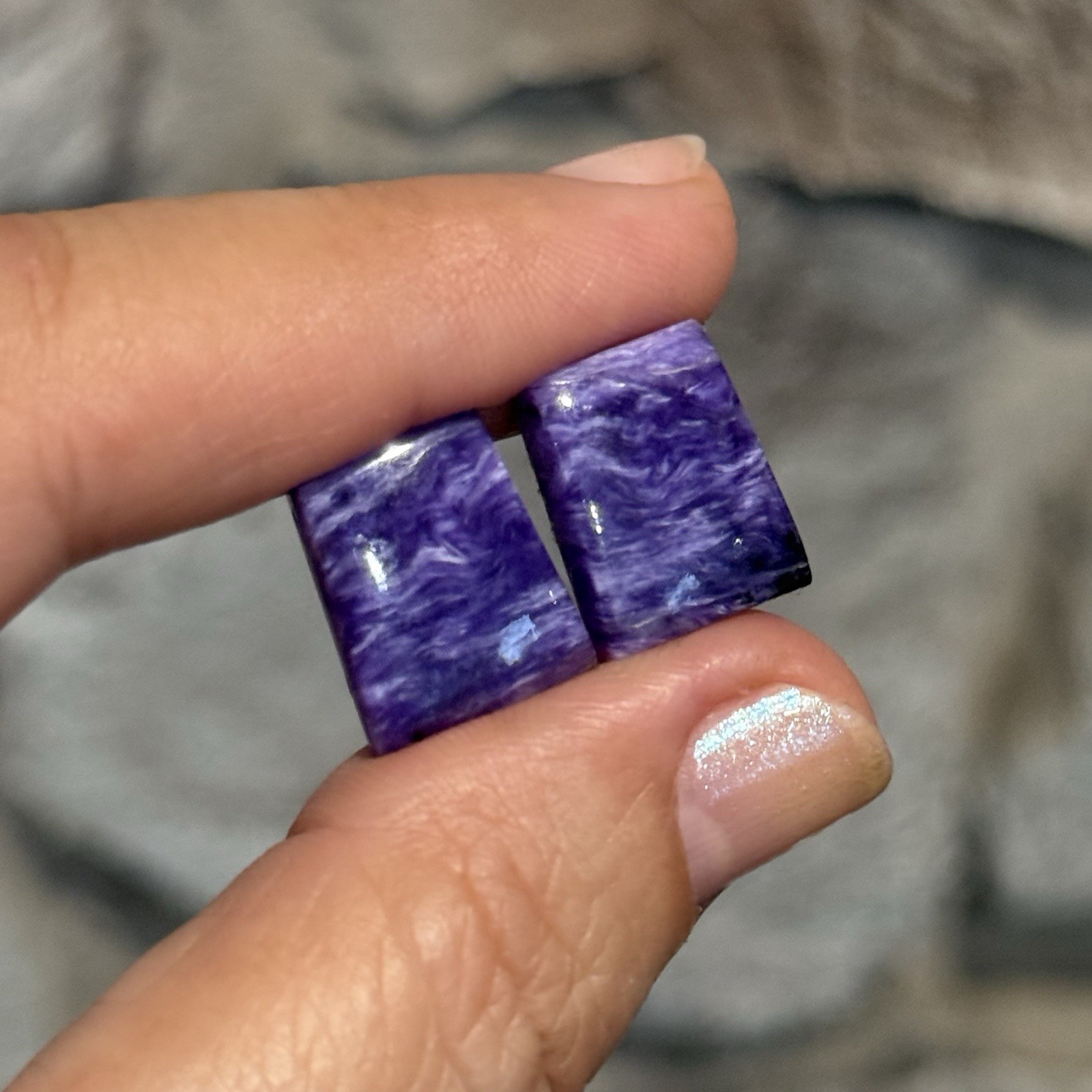 18.8ct 15.2×12.4×4.4mm Pair Purple Smooth Charoite Cabochon Gemstones Earrings