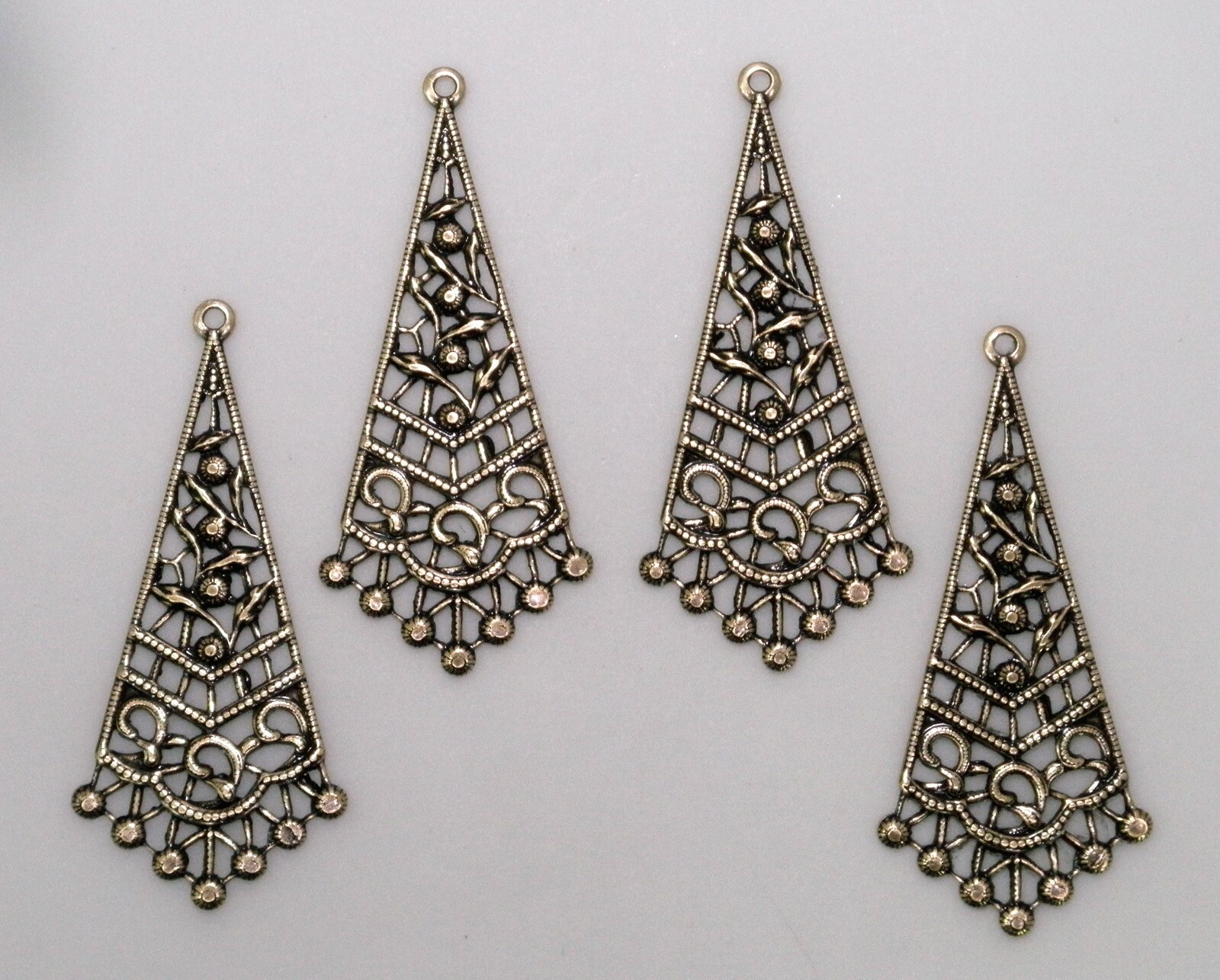 #0093 ANTIQUED GOLD OPEN FILIGREE DROP W/TOP HANG RING – 4 Pc Lot