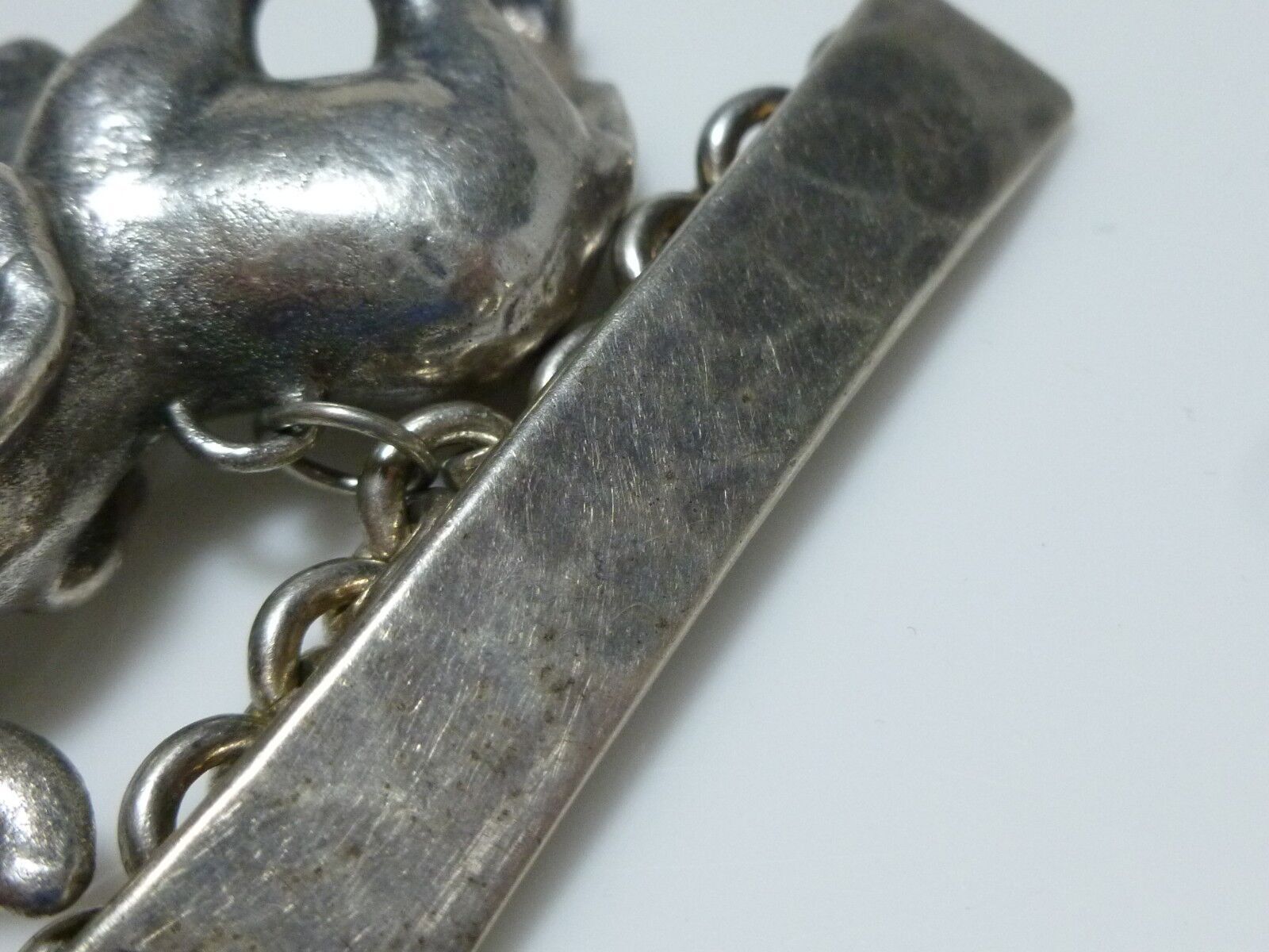 SUSAN CUMMINGS STERLING SILVER HAMMERED BAR ELEPHANT DANGLE BROOCH PIN