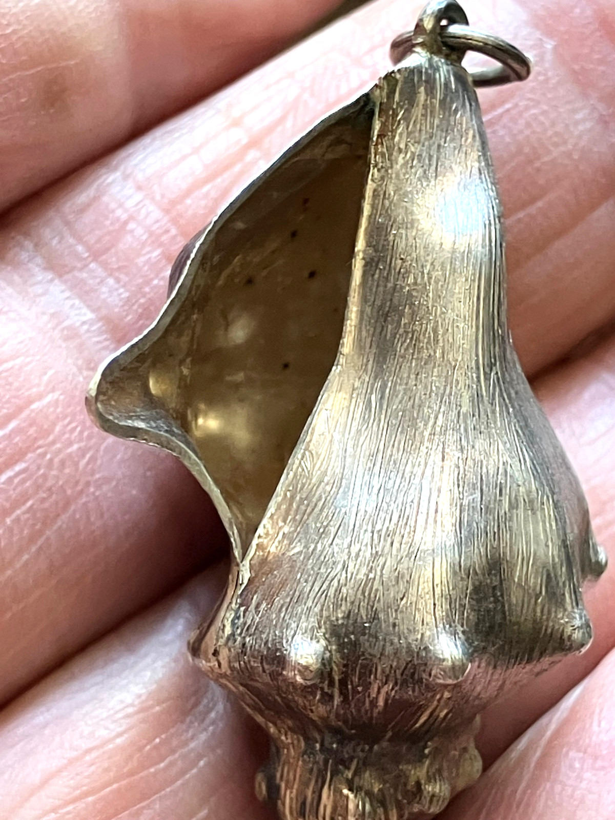 Sterling CONCH SHELL PENDANT 5.6 grams