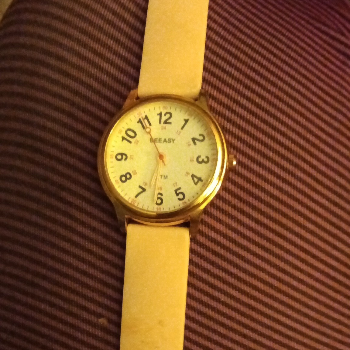 Beeasy AW12 Quartz Analog Watch 34mm Gold-Tone Steel White Dial Beige Strap