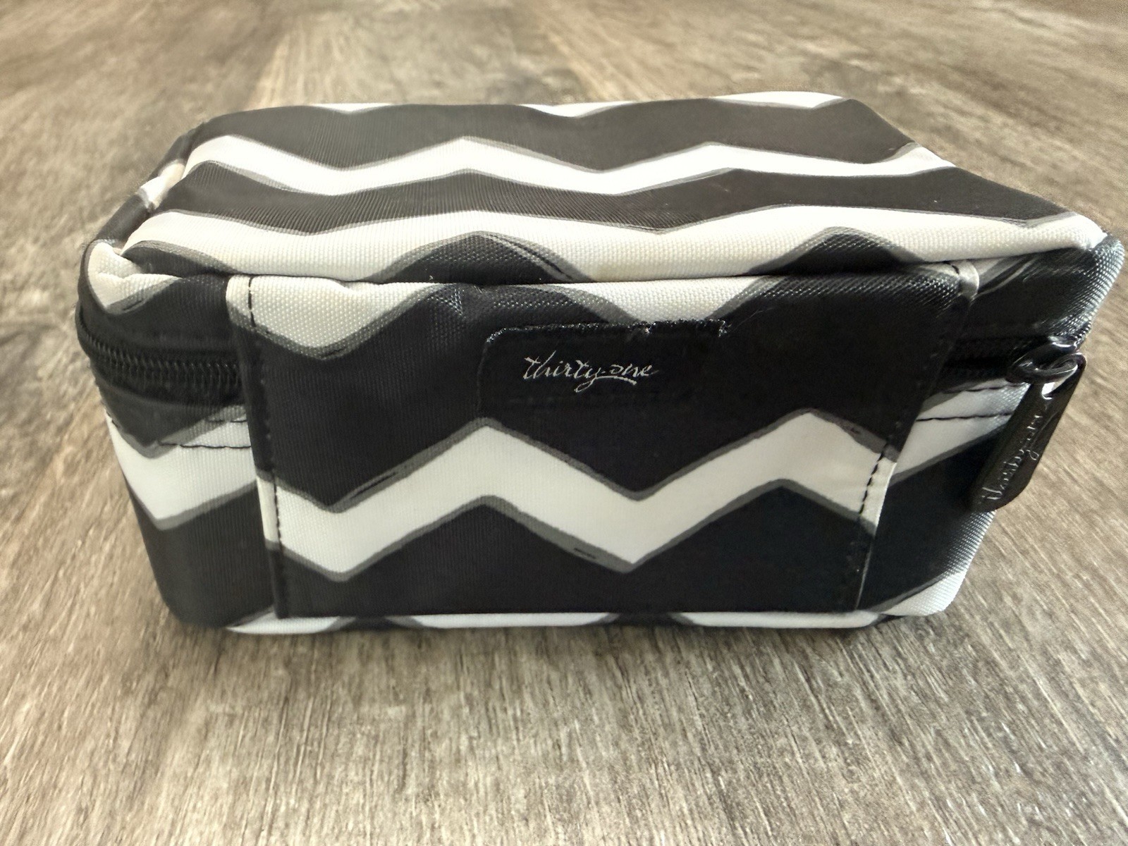 Thirty One 31 Baubles & Bracelets Jewelry Medicine Case Chevron 5 Cinch Pouches