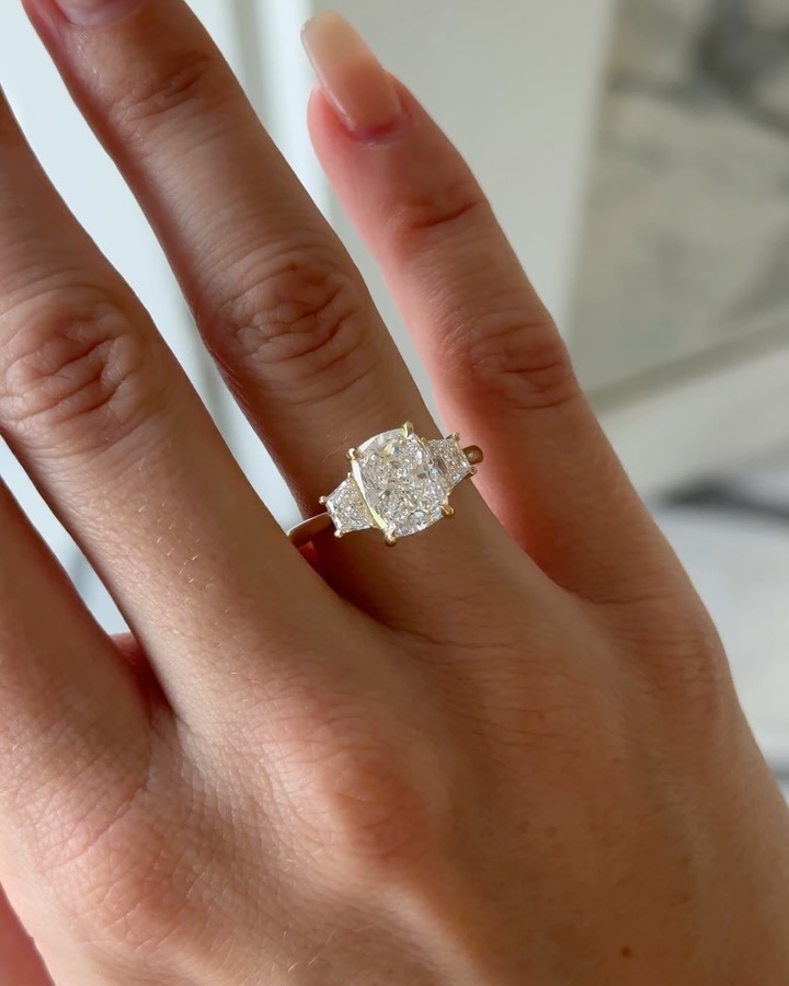 4.99 Ct Radiant Cut Lab Grown Diamond Fine Engagement Ring Solid 14K Yellow Gold