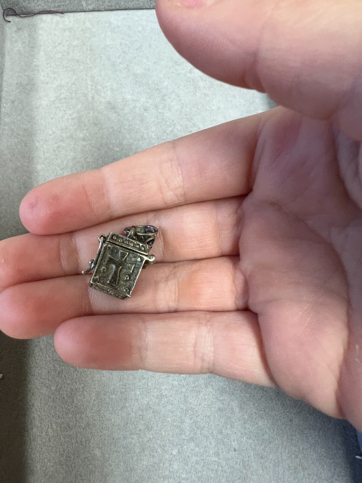 Vintage Sterling Silver Square Shape Opening Prayer Pill Box Charm Pendant 2942