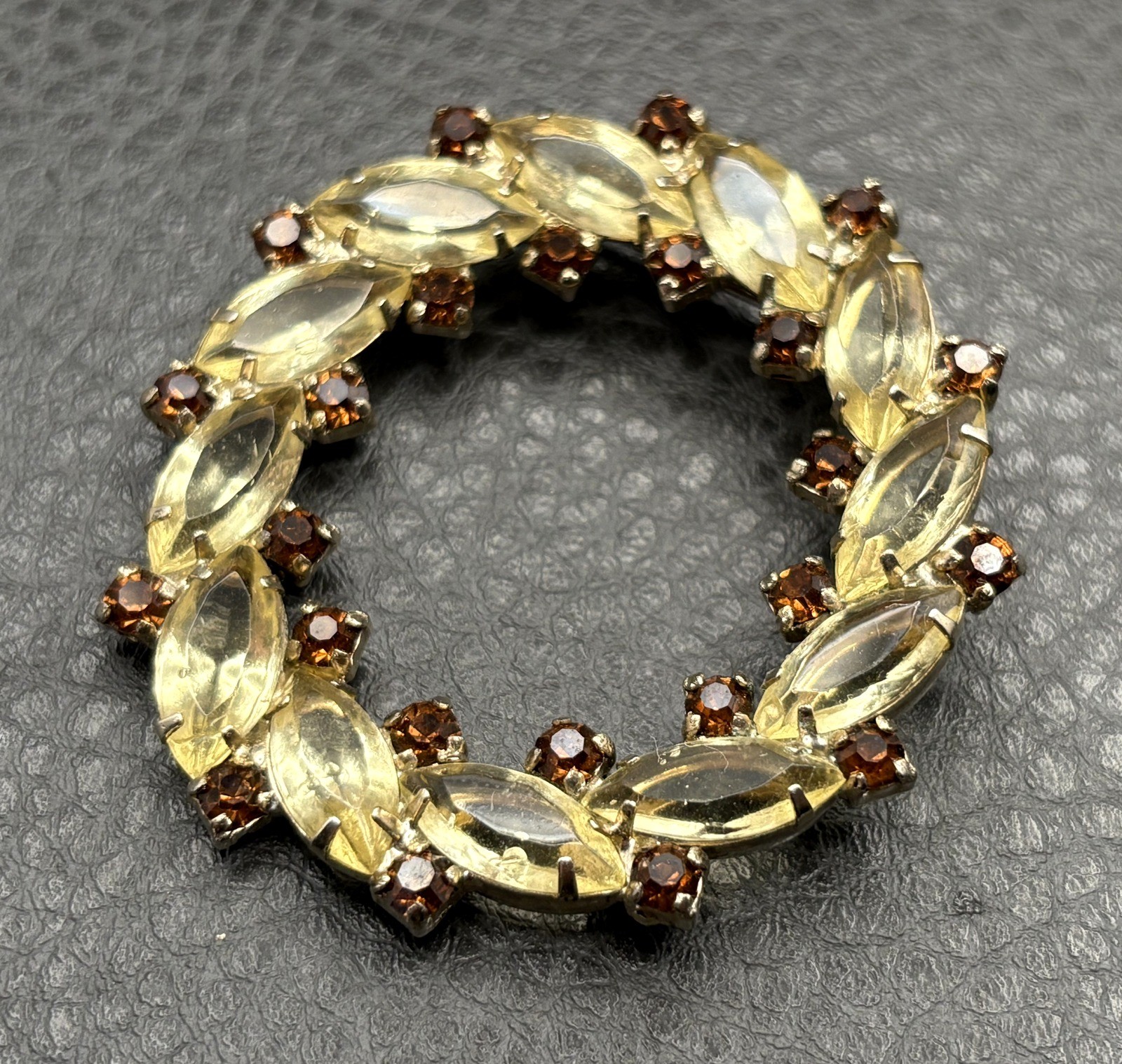 Vintage Gold Tone Faux Citrine Faux Topaz Marquise Rhinestone Wreath Brooch Pin