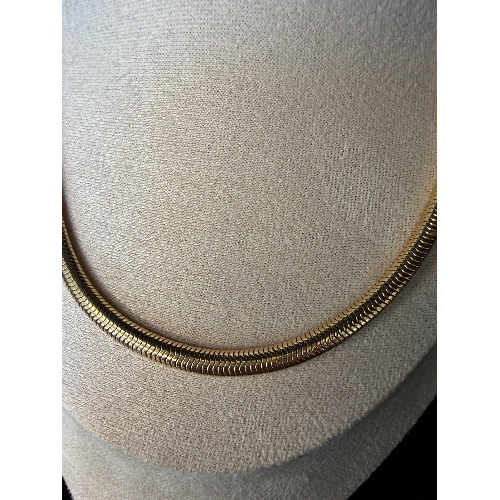 Vintage Gold Tone Snake Chain Necklace 15 Inch Omega Style Fluid Link Collar