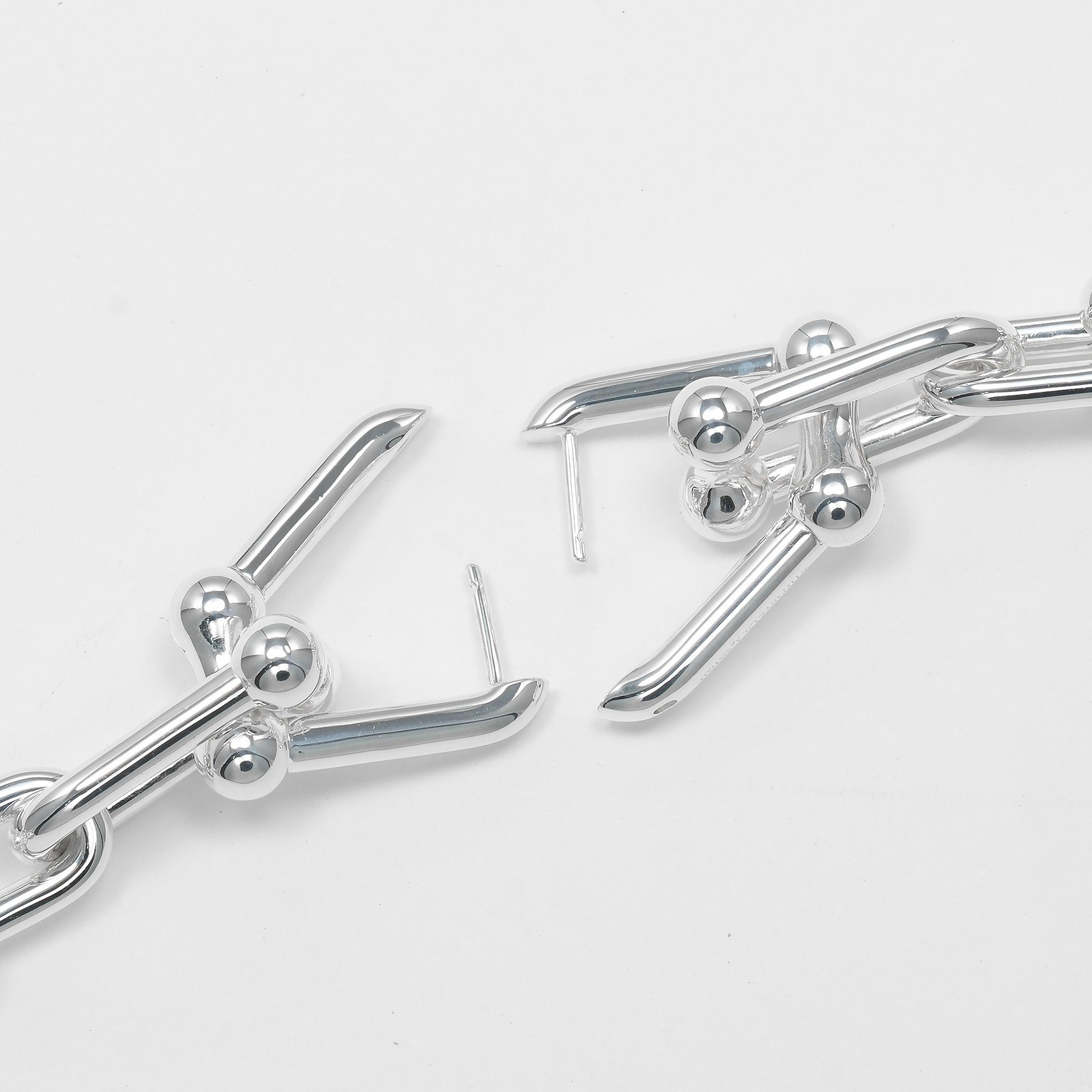 TIFFANY&Co. Hardware Graduated Link Piercing Silver925 22.4g Women
