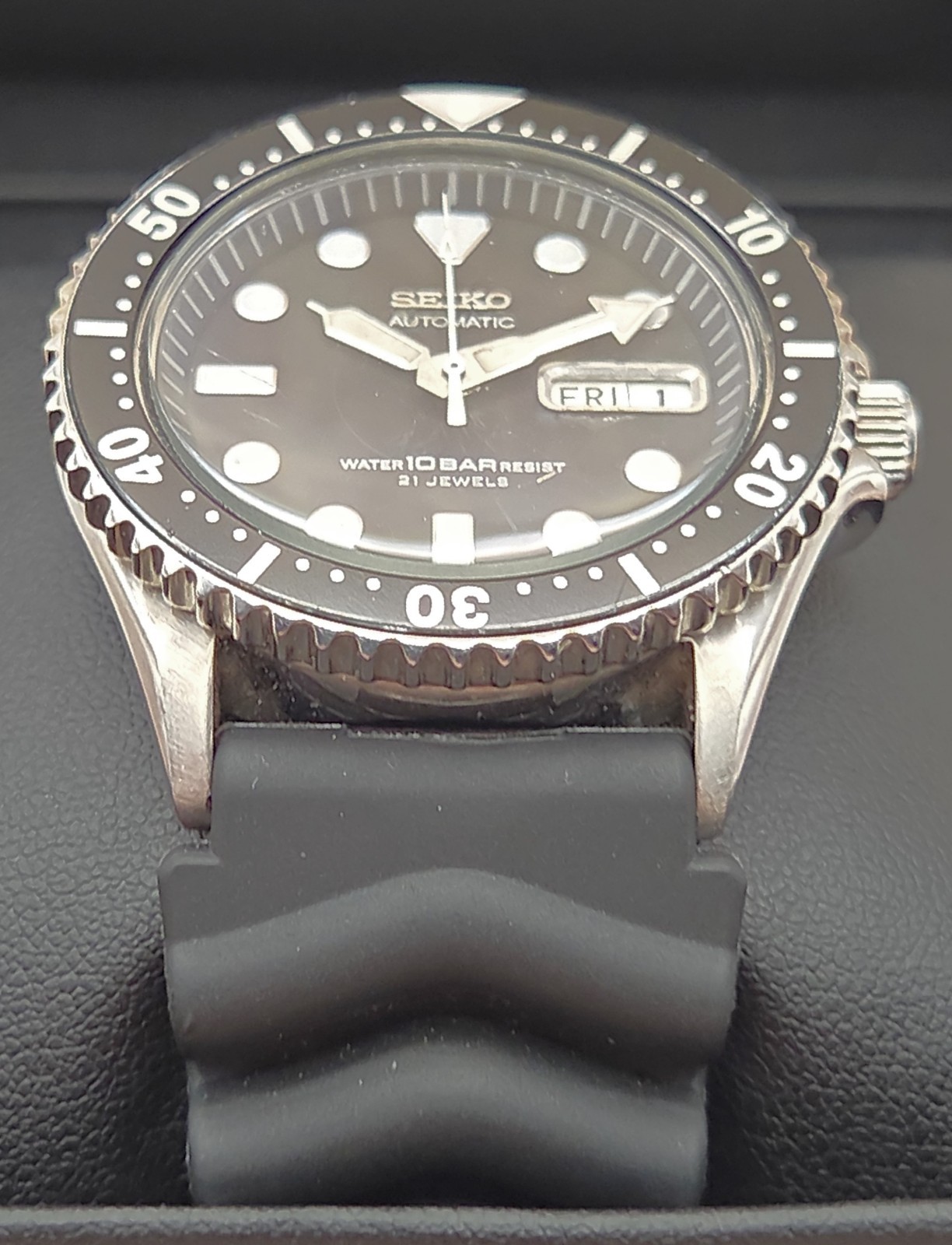 Seiko Mens Automatic Watch SKX031 Scuba Divers 100M 7S26-0040 May 1999 SEIKO BOX