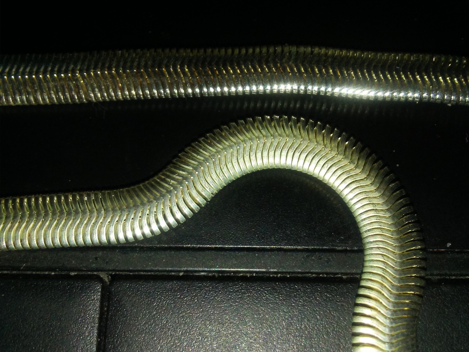 22″ Silver 6 mm Herringbone Flat Snake Chain, uni-sex
