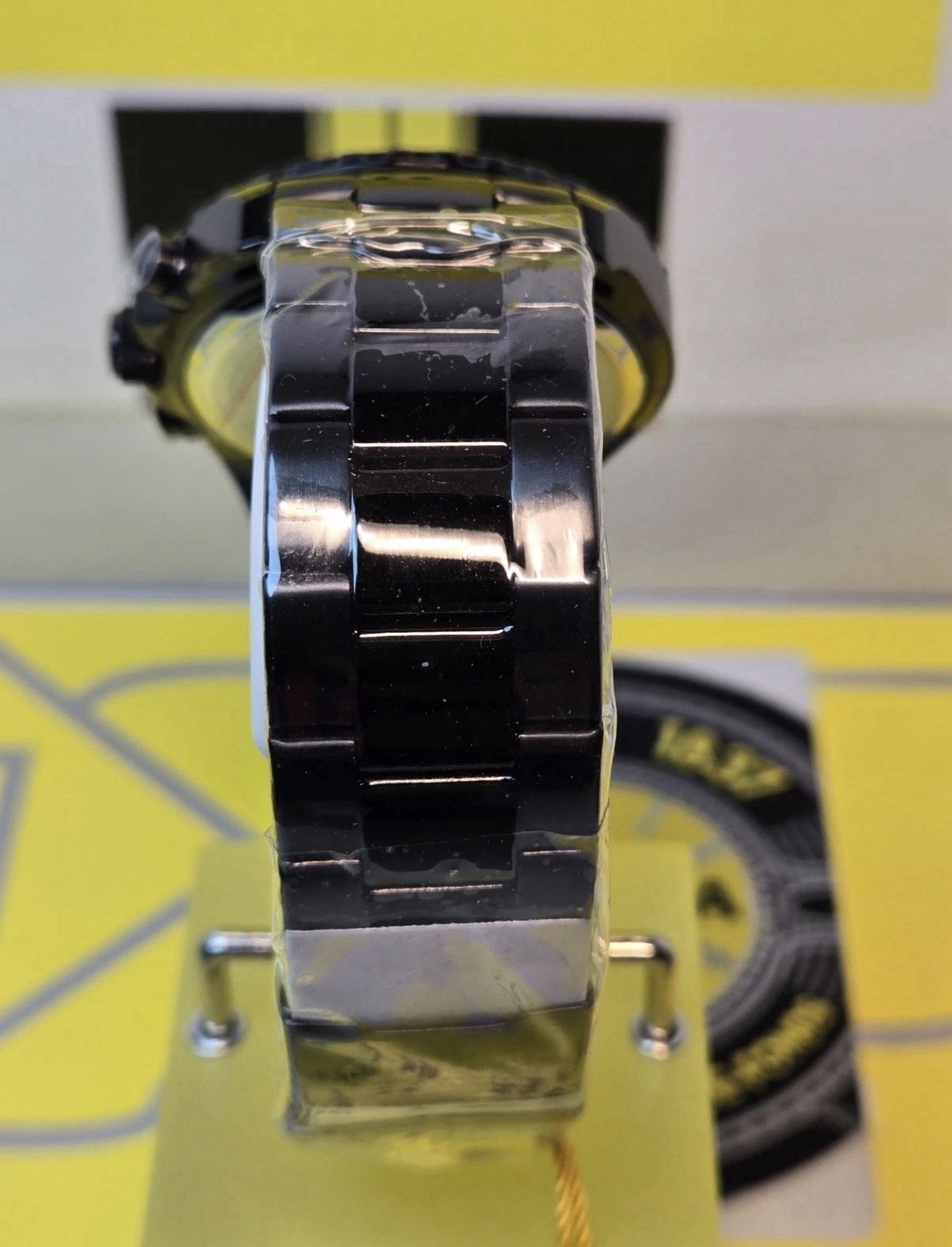 Invicta Pro Diver Nexodus Mens Watch 46mm, Black Steel w/ Red/Black Bezel SHARP!