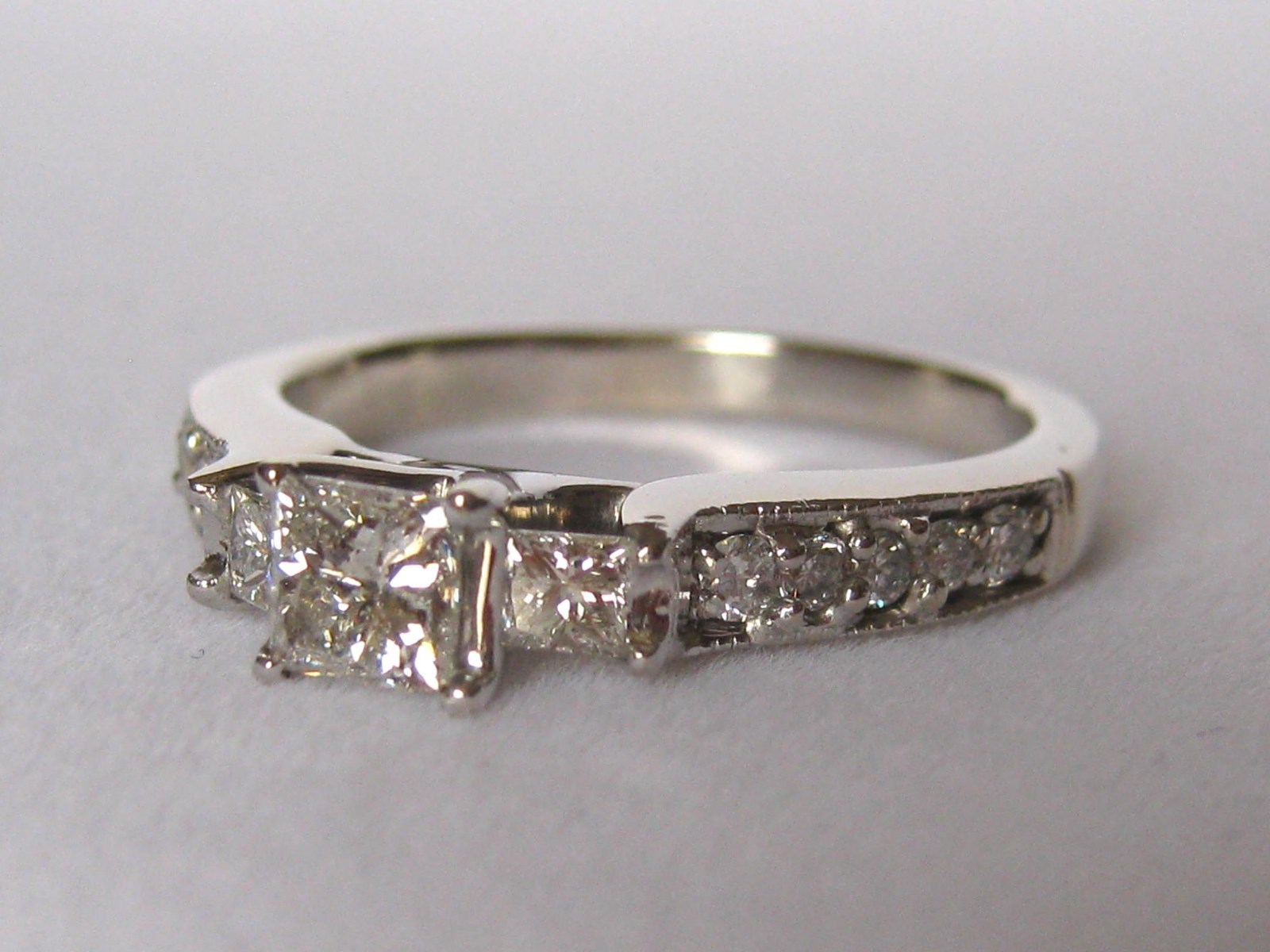 .76 Ct Natural Princess Cut Diamond Ring 3-Stone w/Accents 14k Anniversary 4.82g