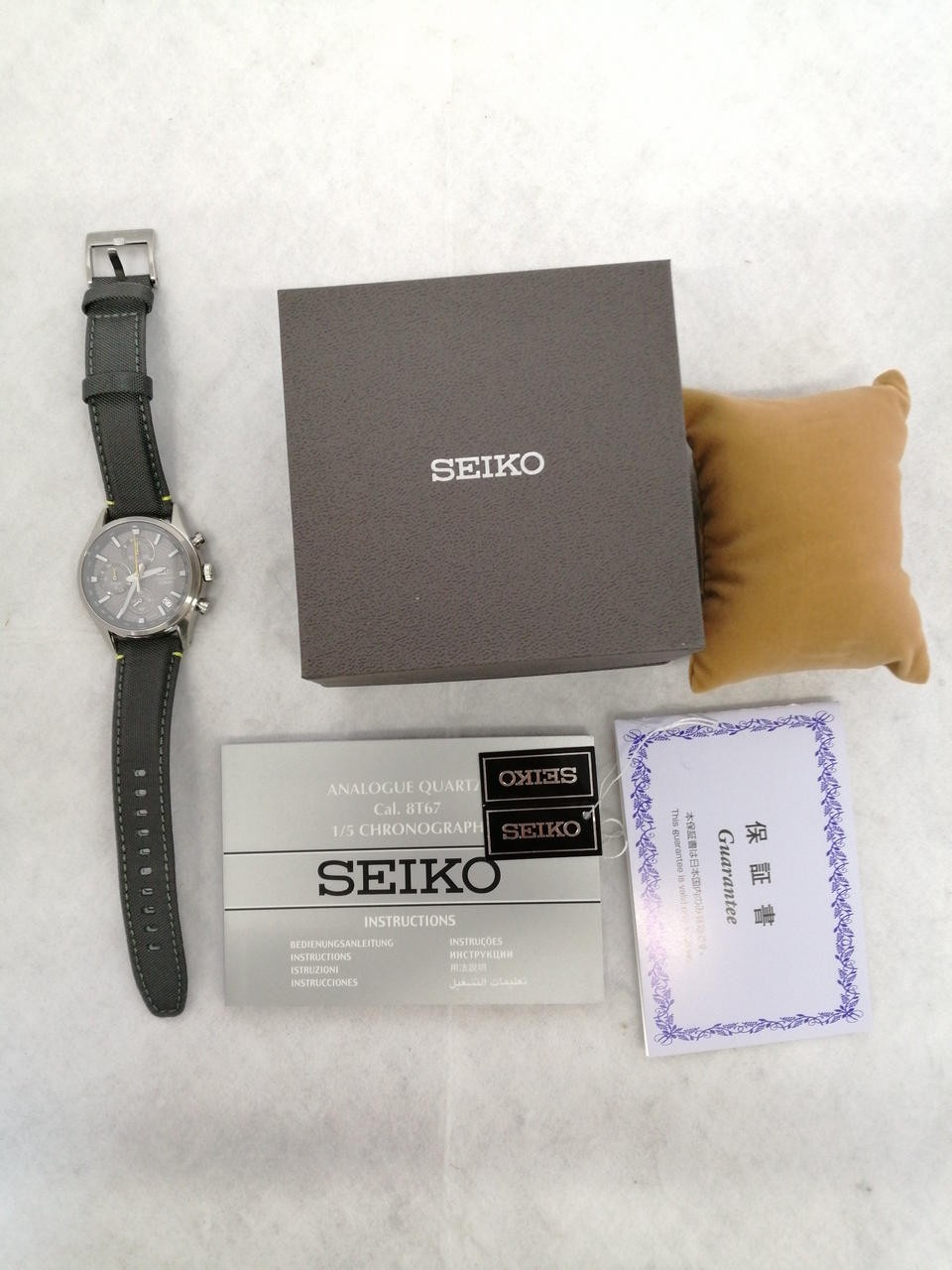 SEIKO Quartz Wristwatch Chronograph Model SSB423P1 8T67 00S0 Silver