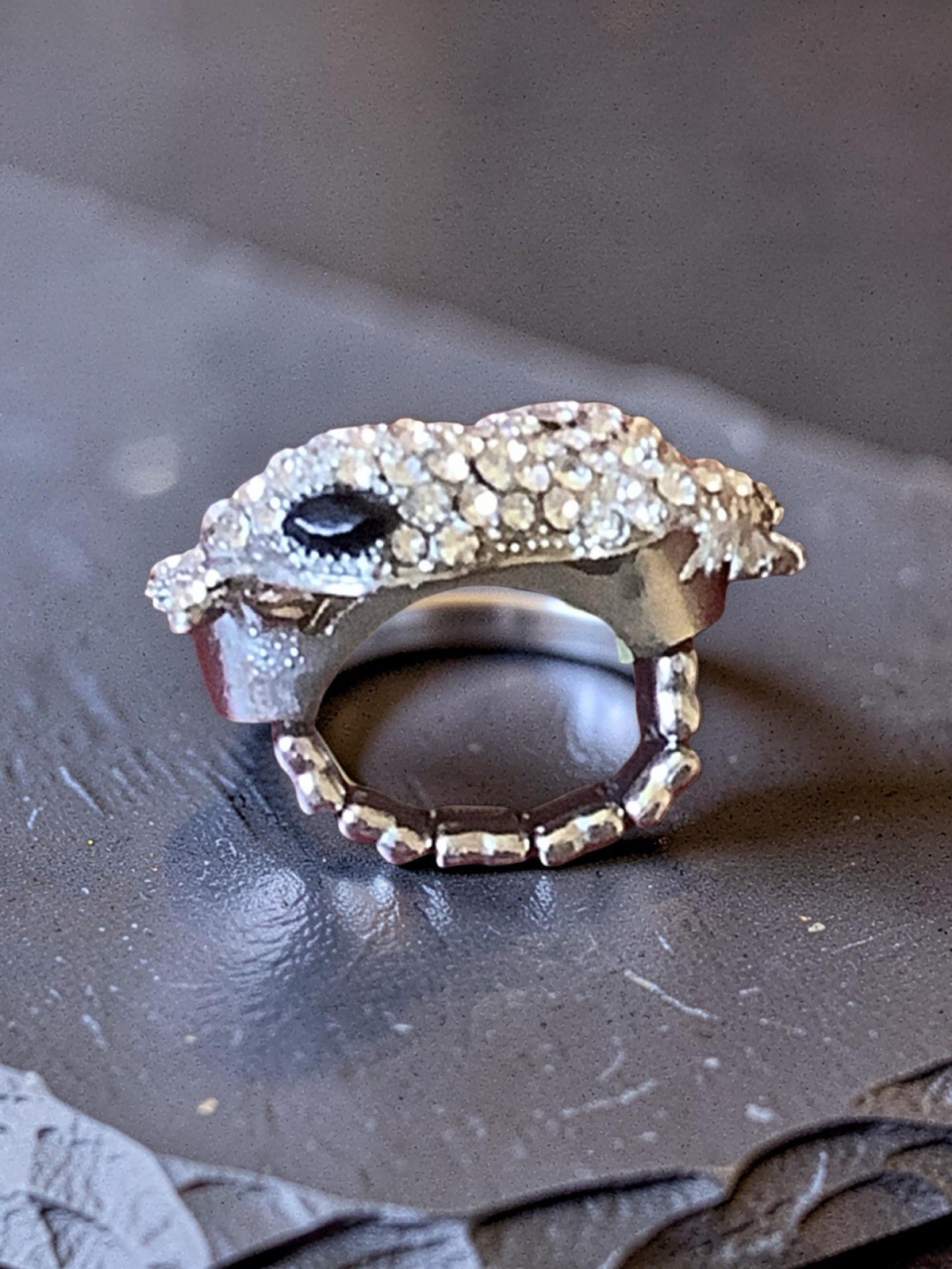 VINTAGE 90’S Lizard Crystal Rhinestones Stretch Ring, Preloved